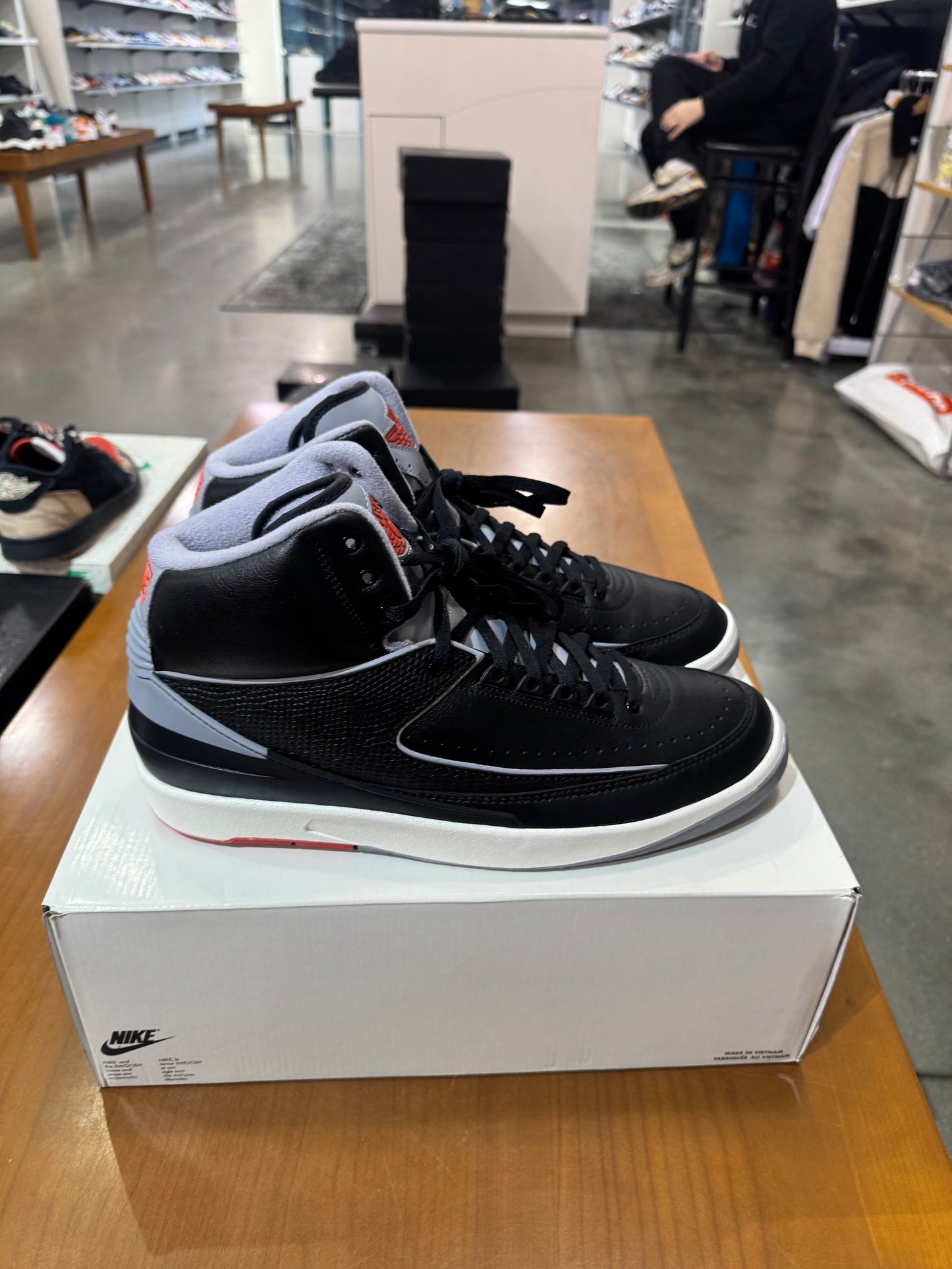 Preowned Air Jordan 2 Black Cement