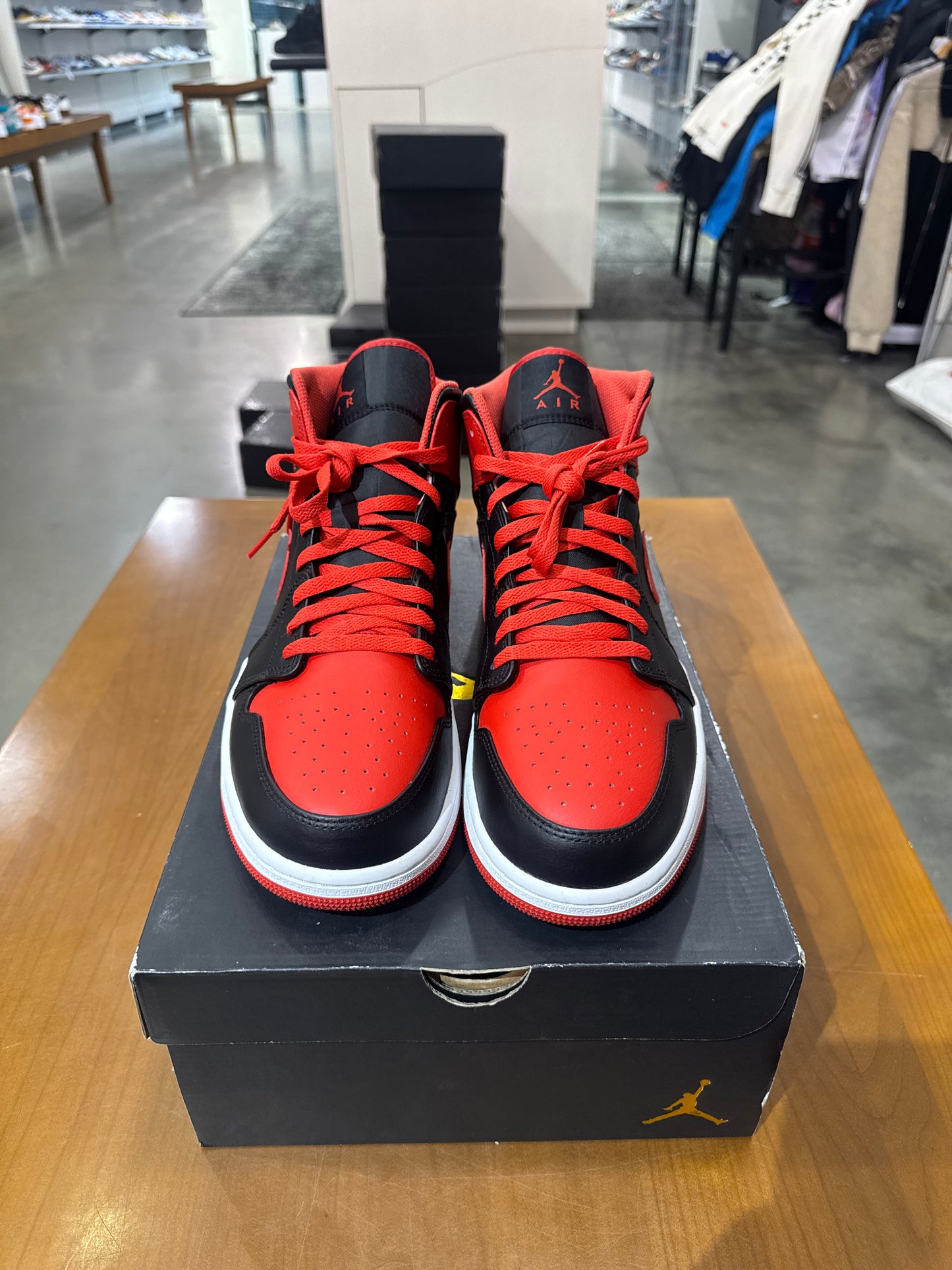 Preowned Air Jordan 1 Mid Alternate Bred