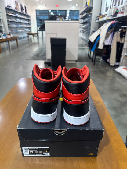 Preowned Air Jordan 1 Mid Alternate Bred