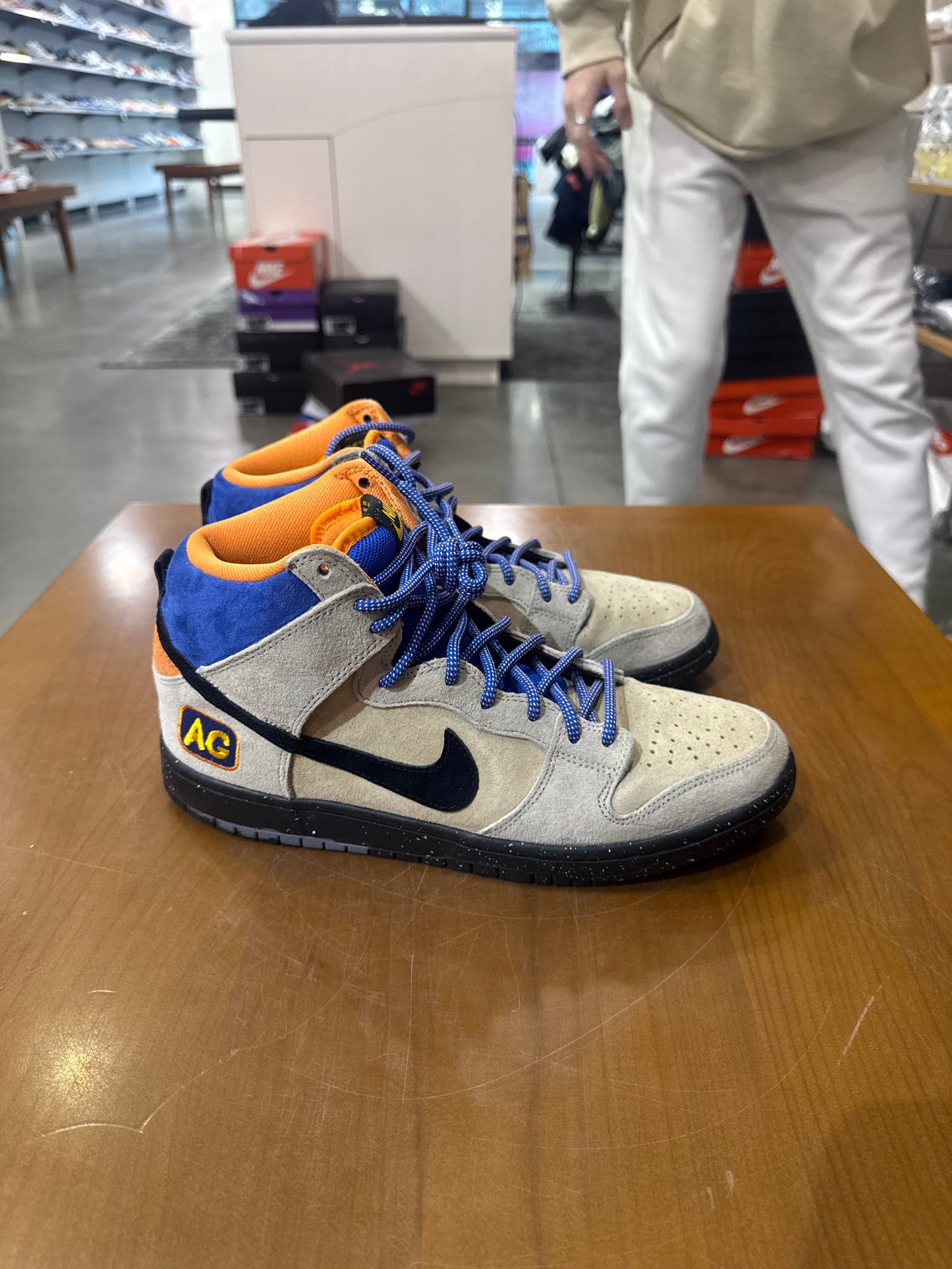 Preowned Nike SB Dunk High Acapulco Gold