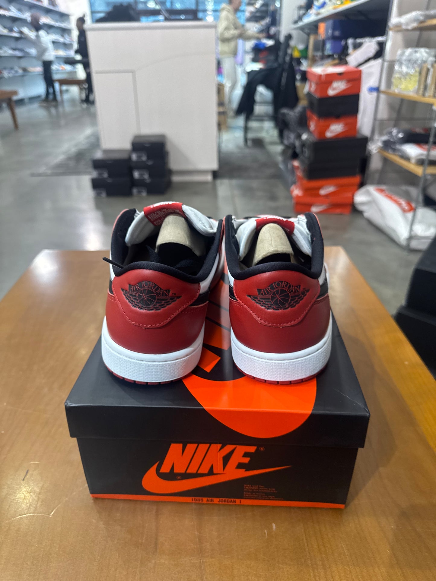 Air Jordan 1 Low OG Chicago