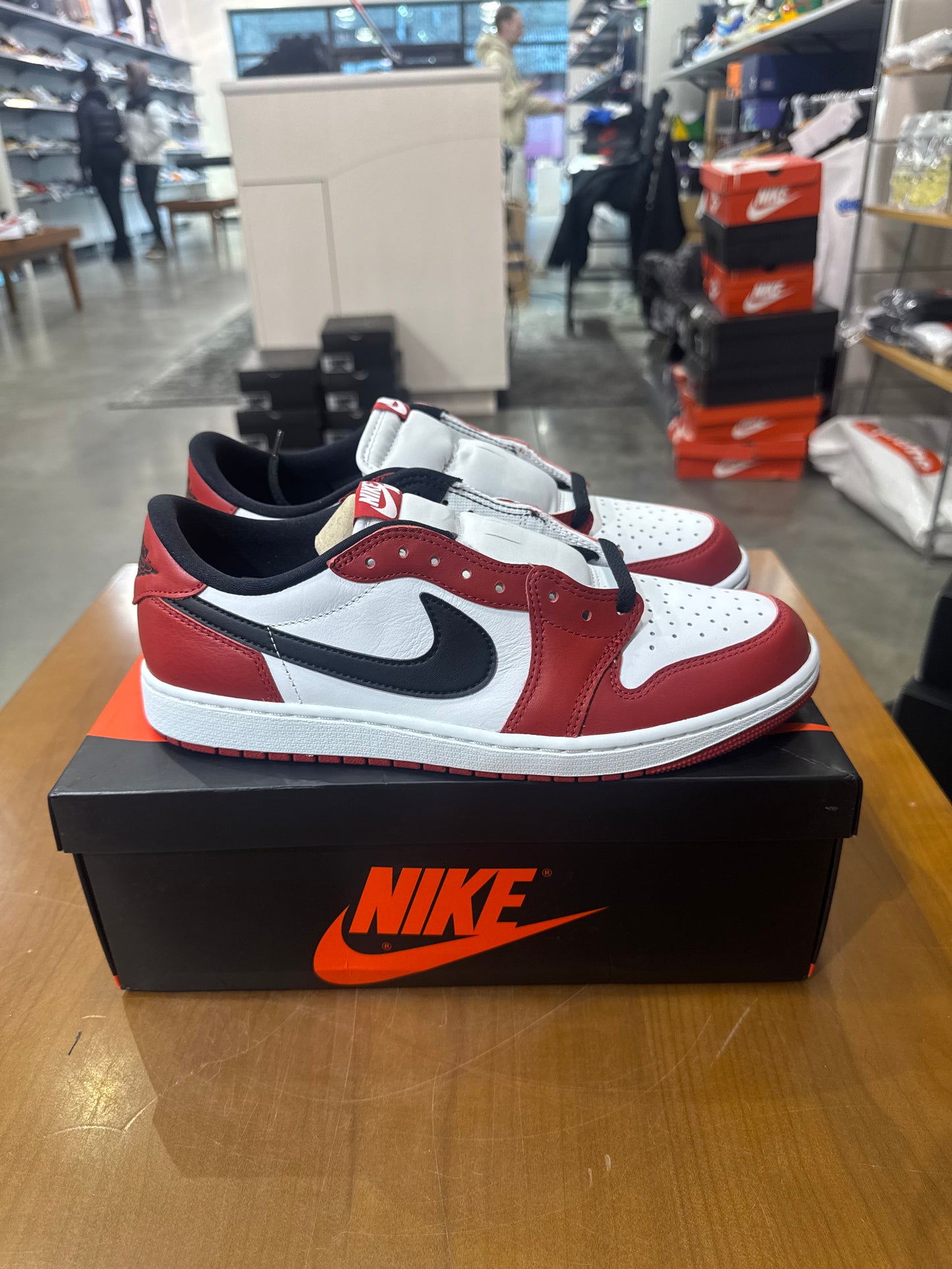 Air Jordan 1 Low OG Chicago