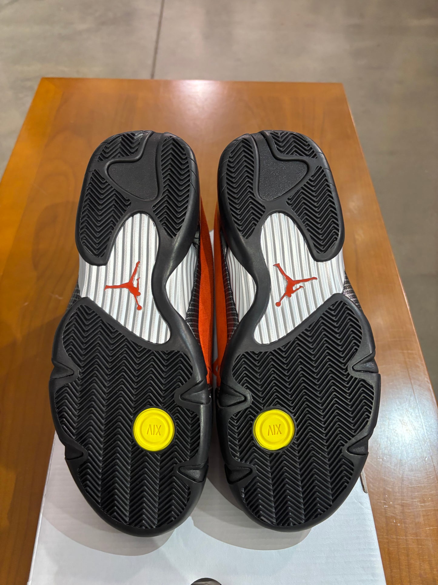 Air Jordan 14 Ferrari
