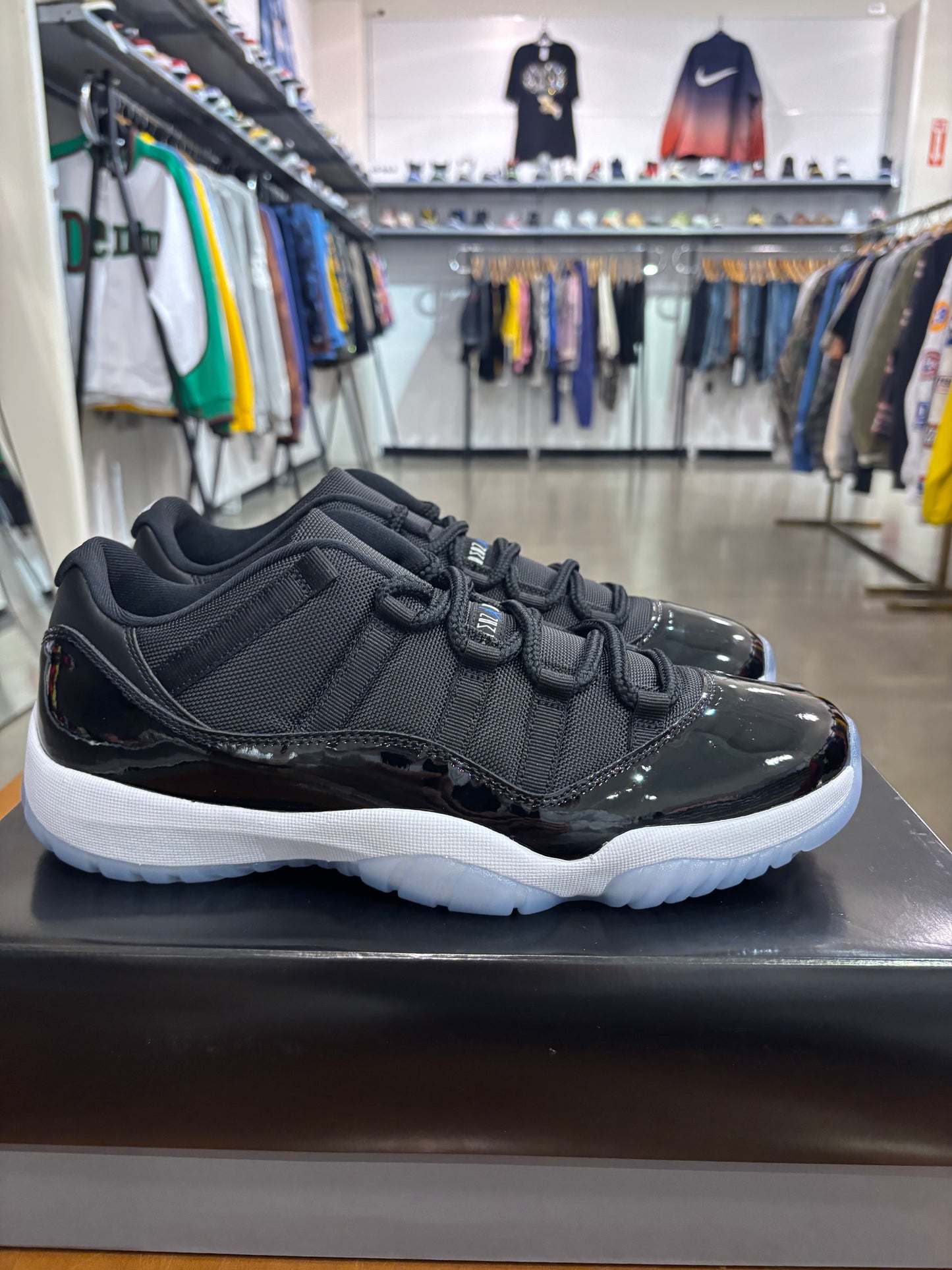Air Jordan 11 Low Space Jam