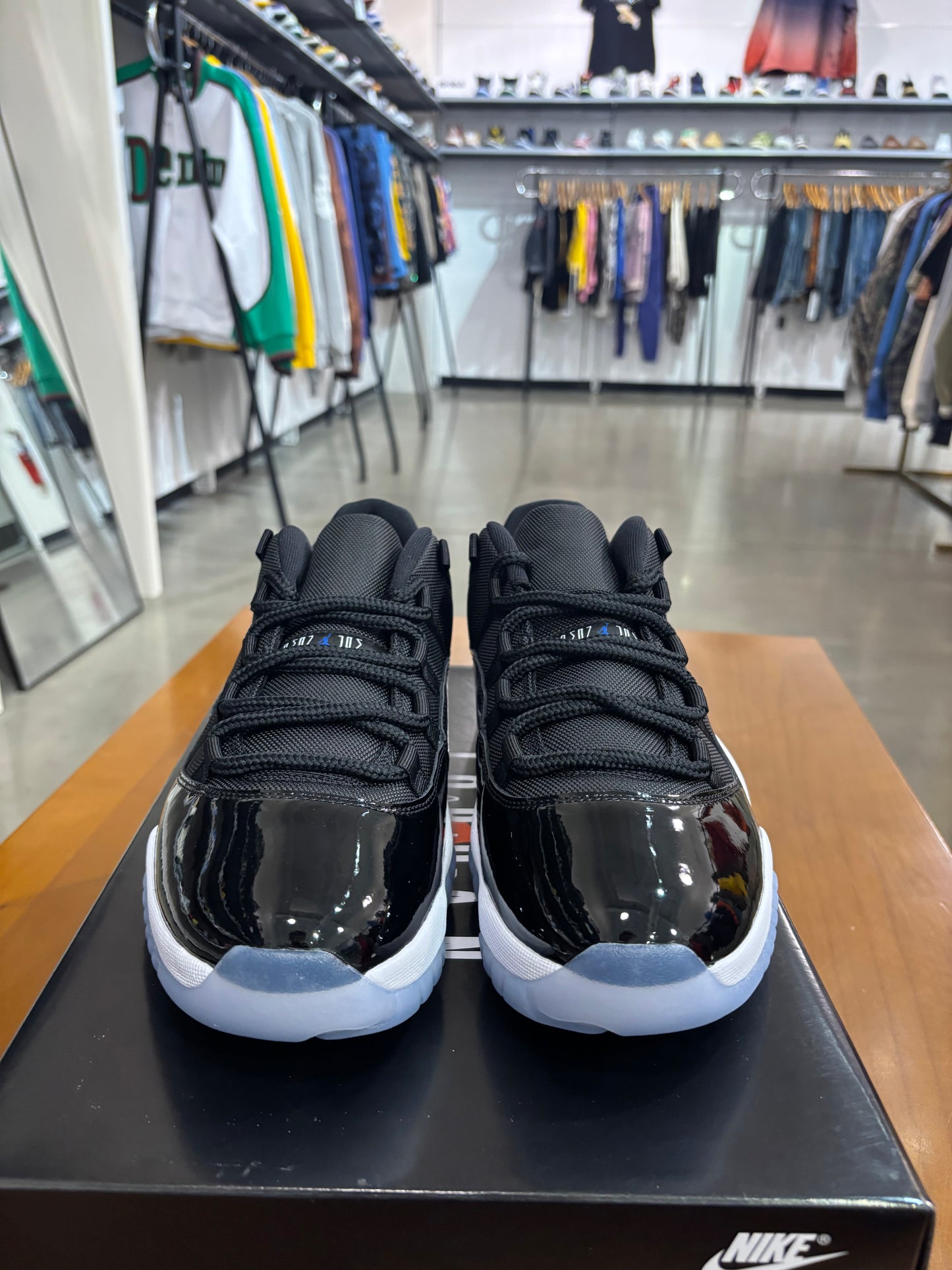 Air Jordan 11 Low Space Jam