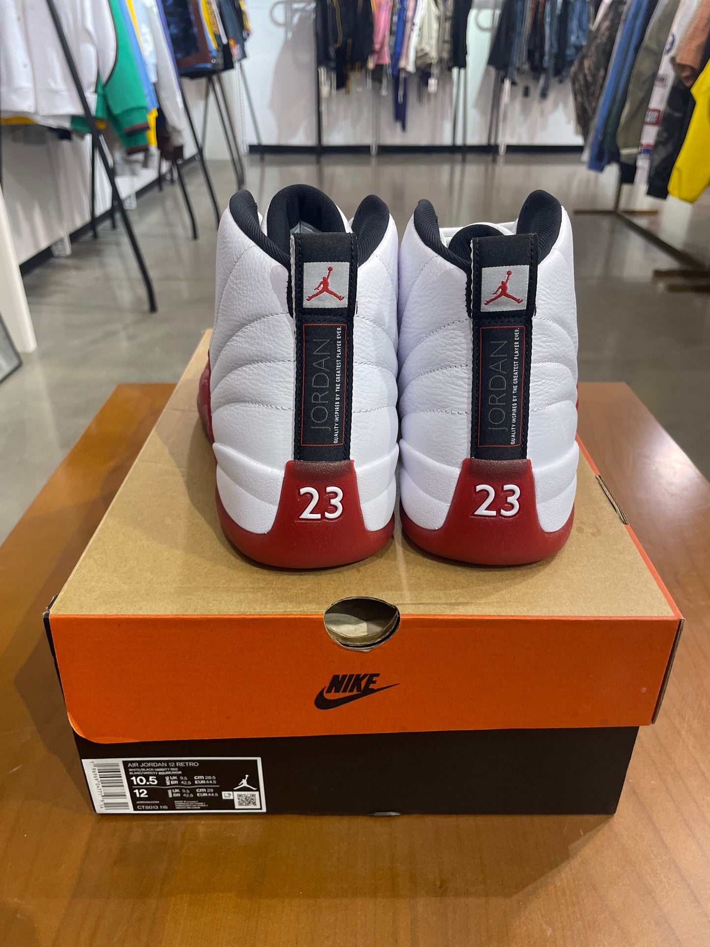 Air Jordan 12 Cherry