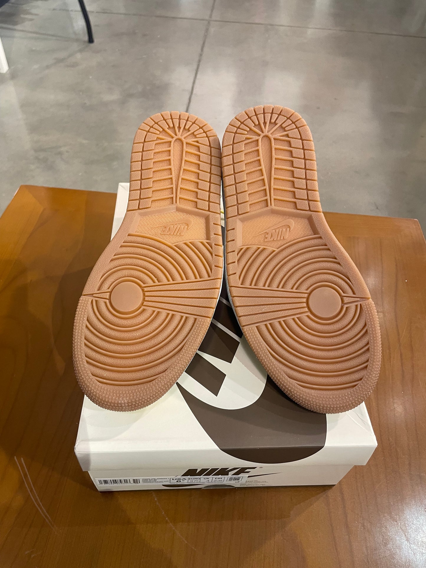 Travis Scott Air Jordan 1 Low Canary