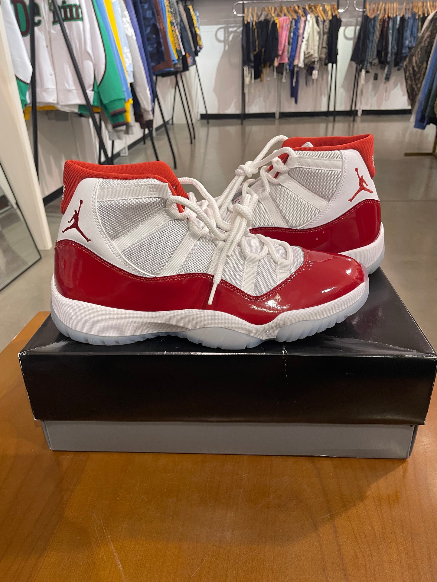 Air Jordan 11 Cherry