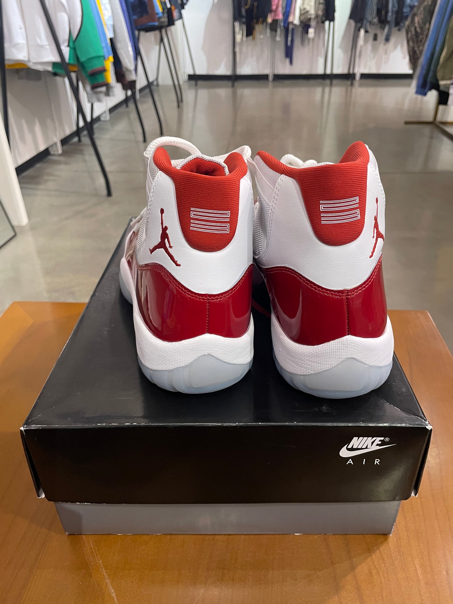 Air Jordan 11 Cherry