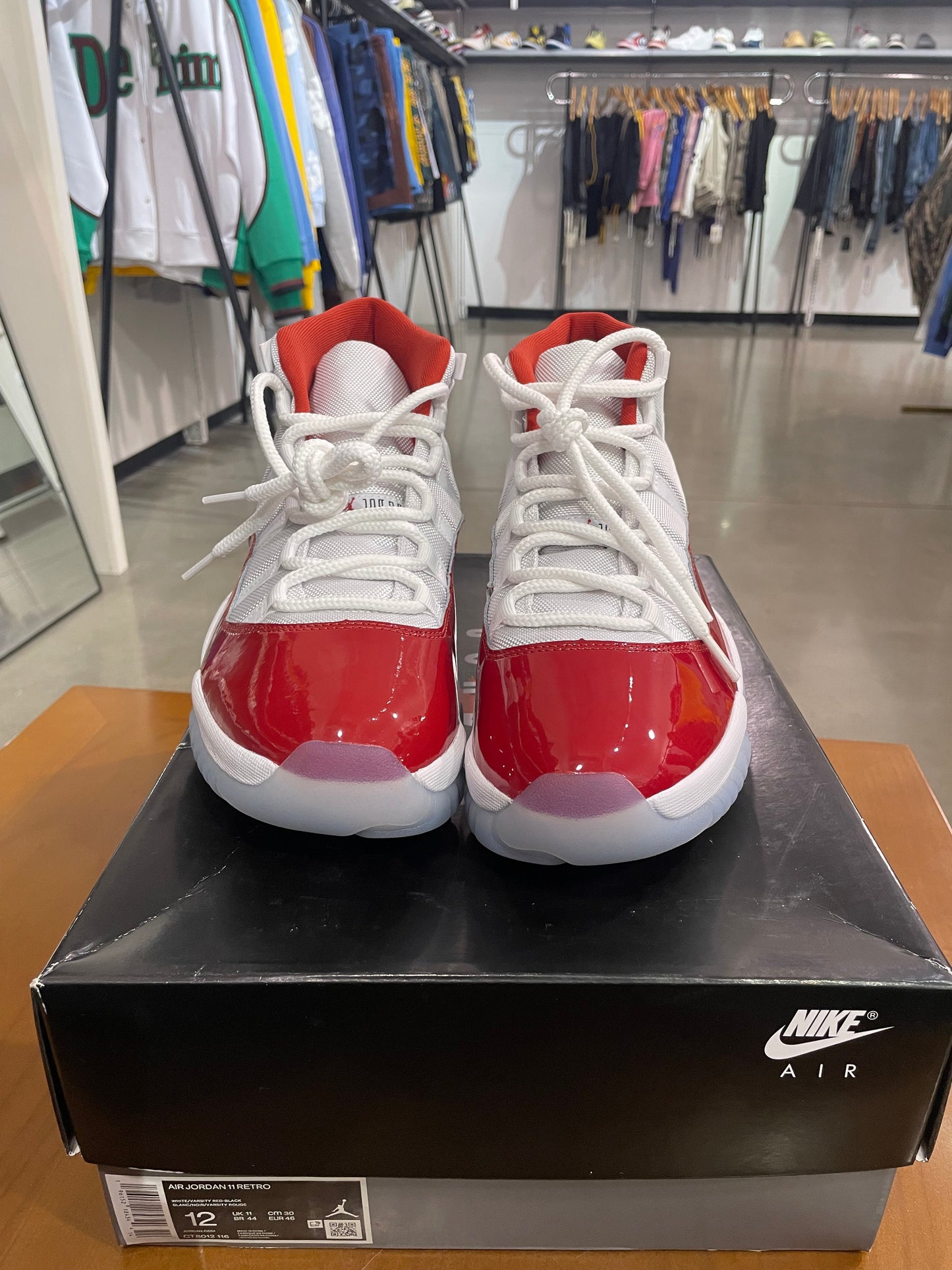 Air Jordan 11 Cherry