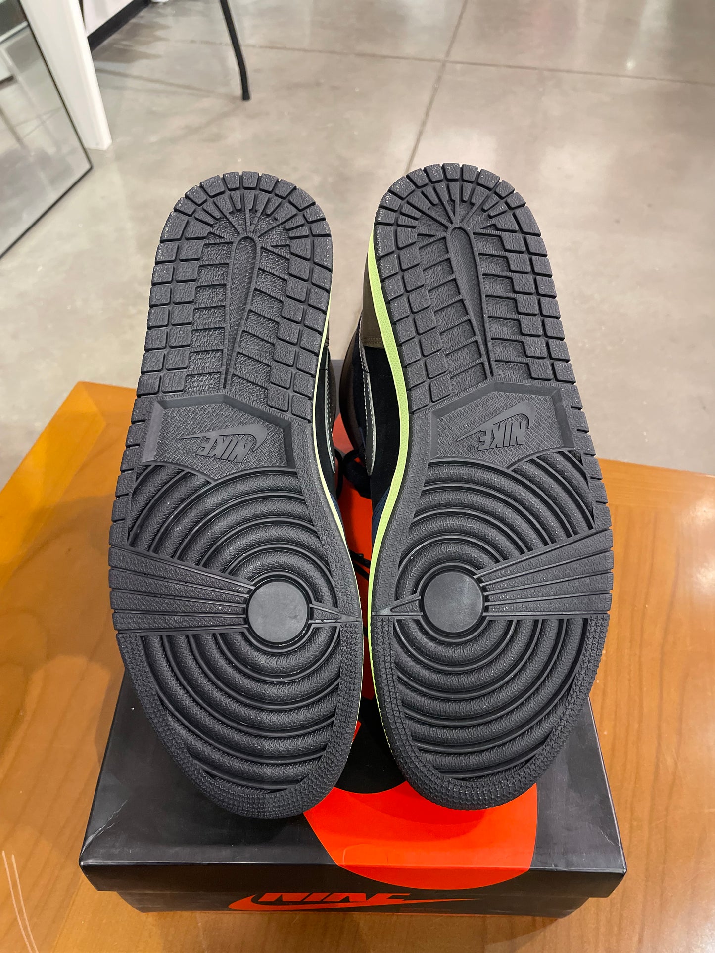 Air Jordan 1 Tokyo Bio Hack