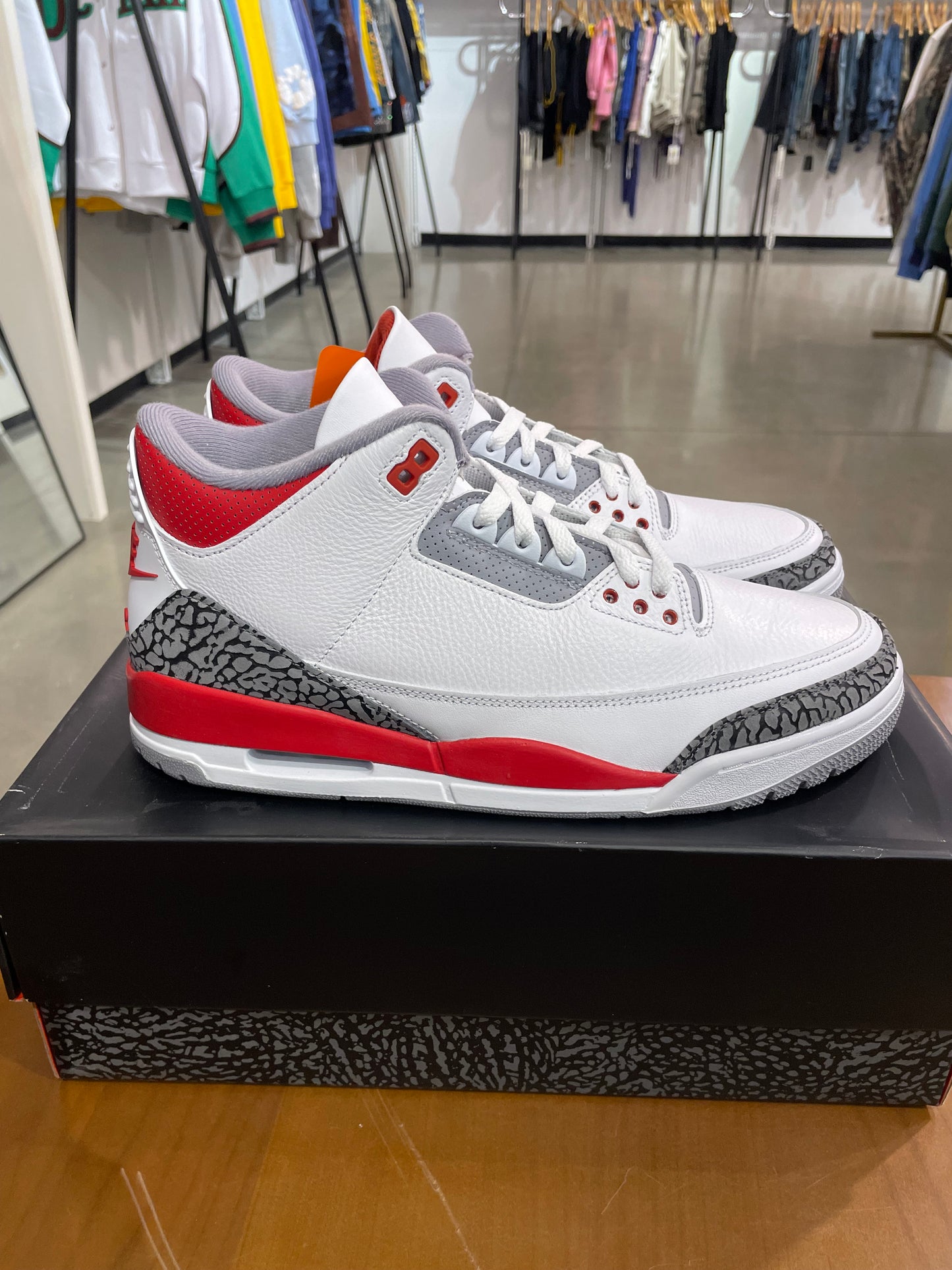 Air Jordan 3 Fire Red