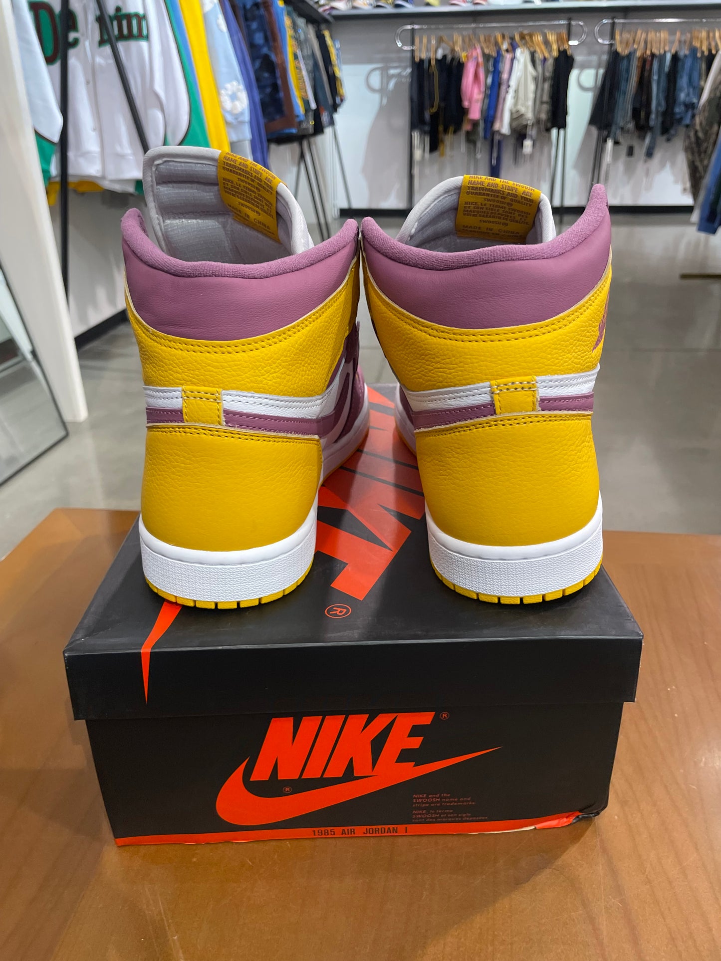 Air Jordan 1 Brotherhood