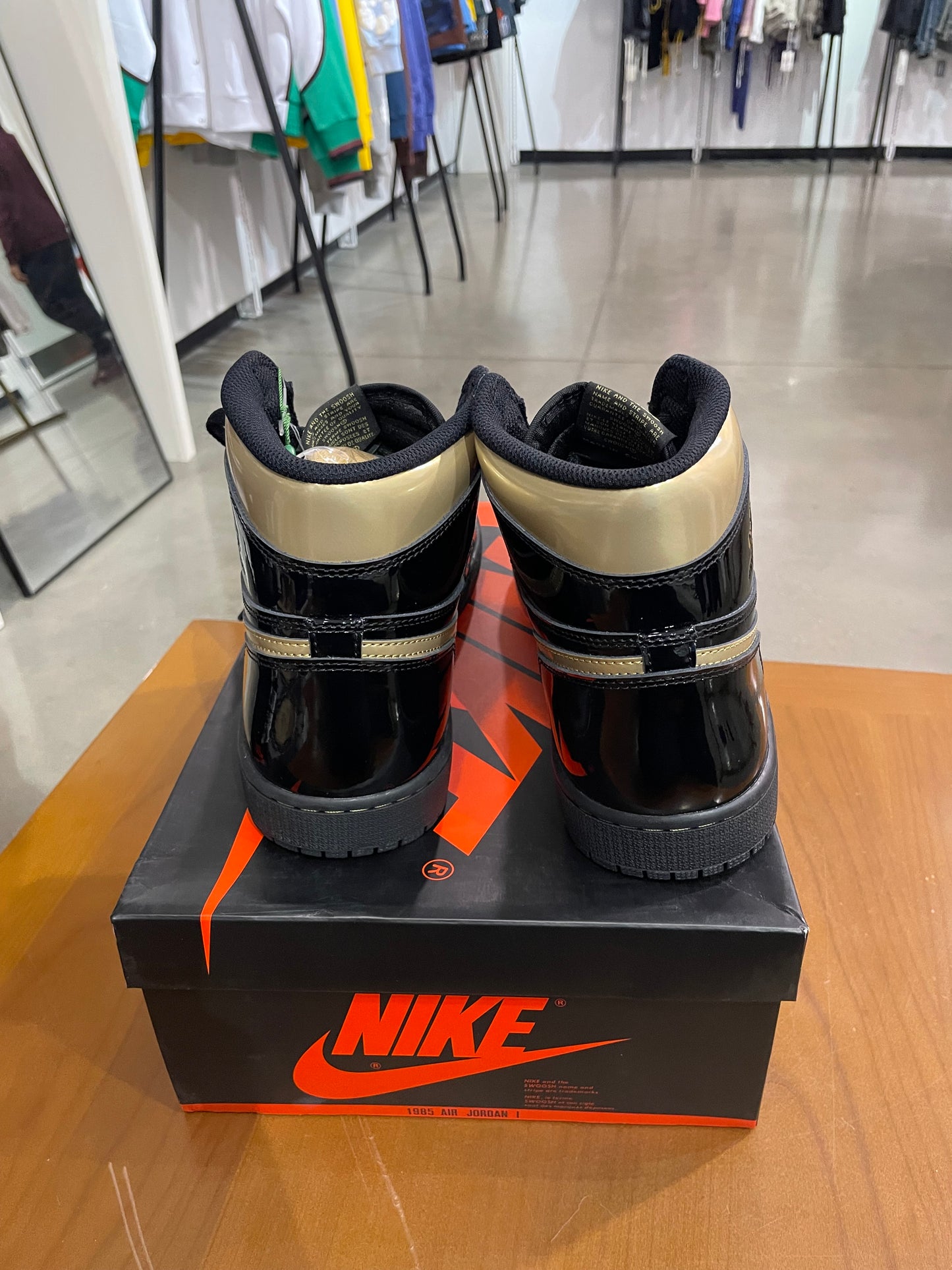 Air Jordan 1 Black Metallic Gold