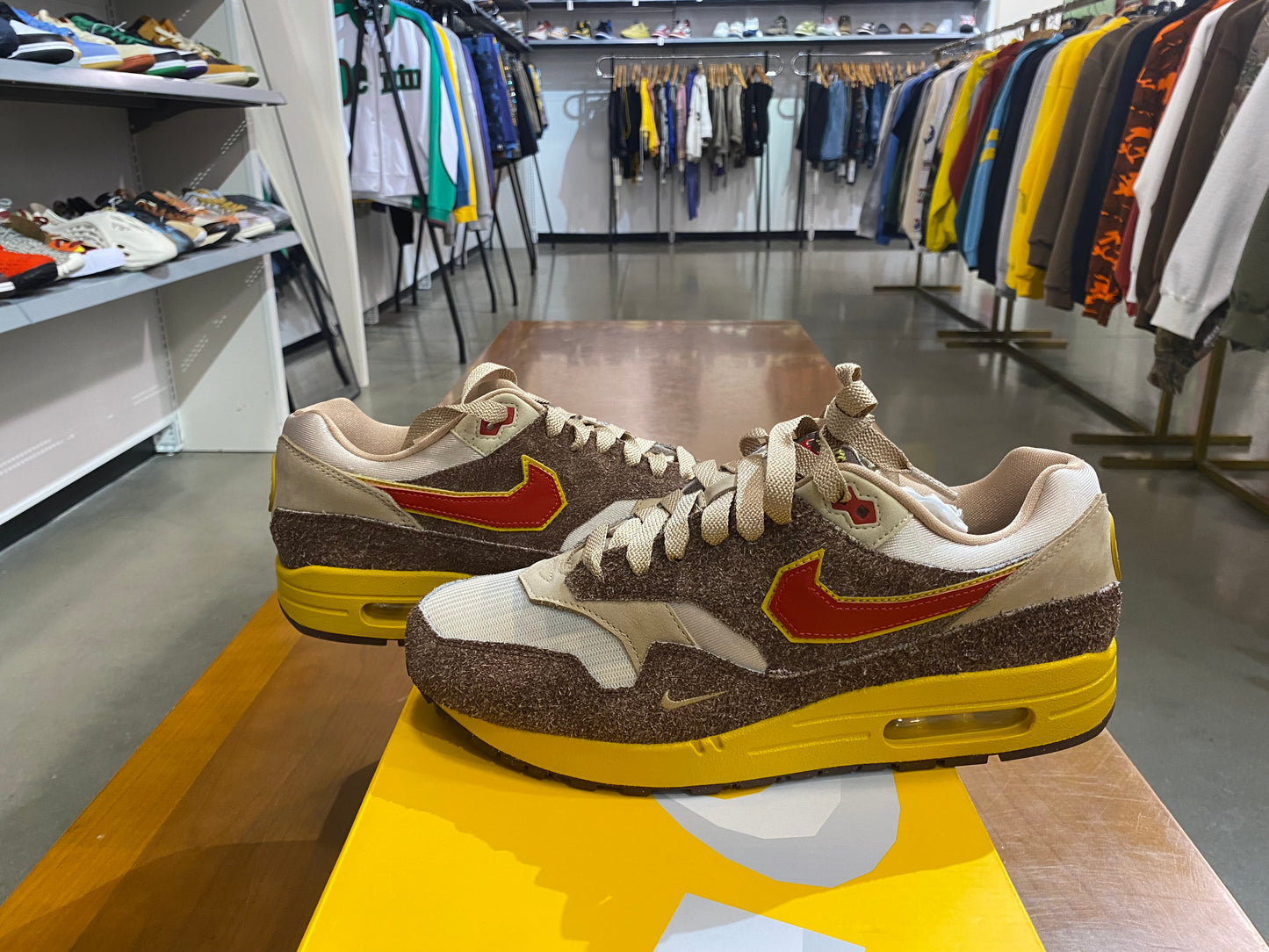 Nike Air Max 1 SWOOSH Low Poly Big Head Origins