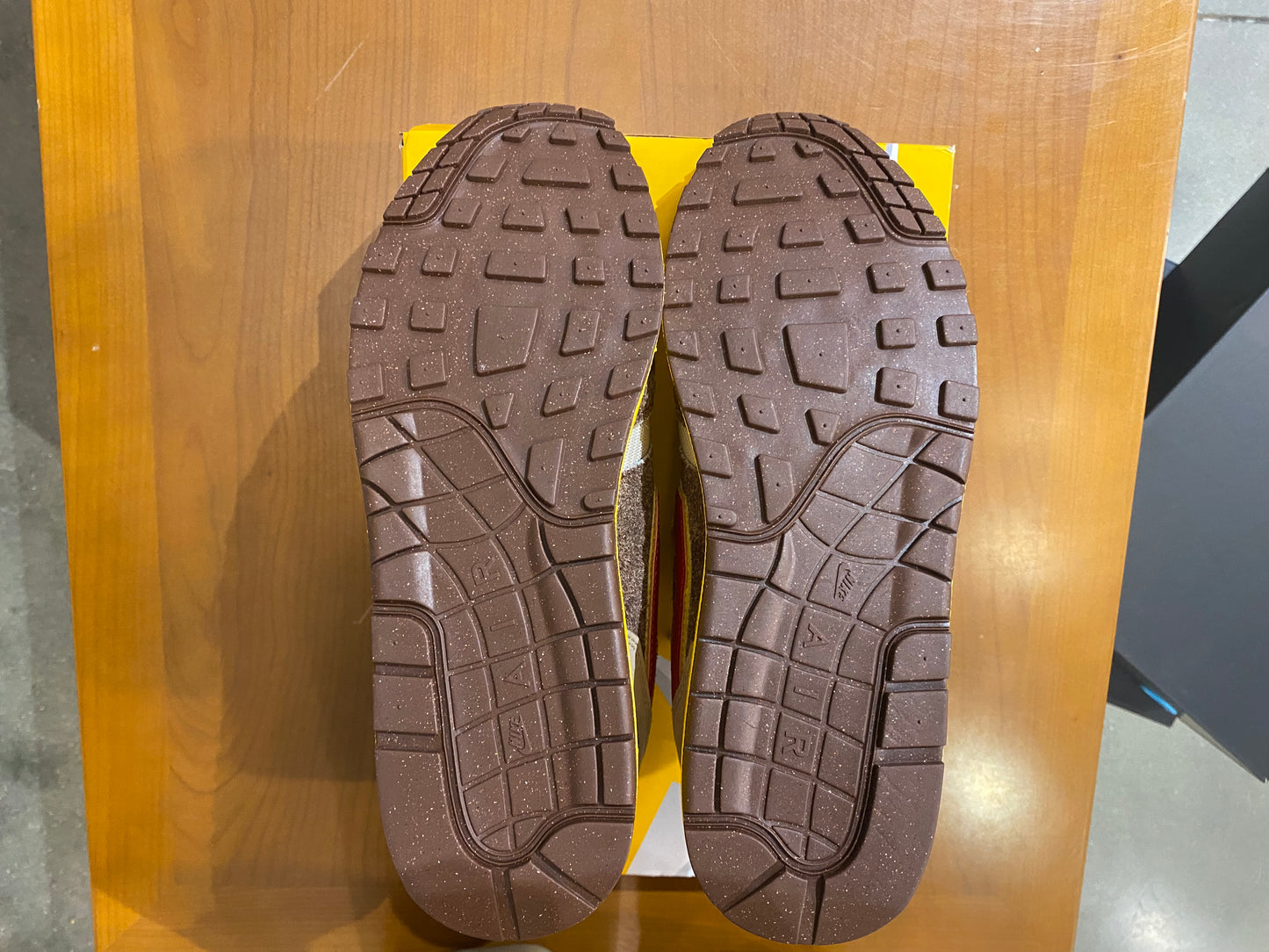 Nike Air Max 1 SWOOSH Low Poly Big Head Origins