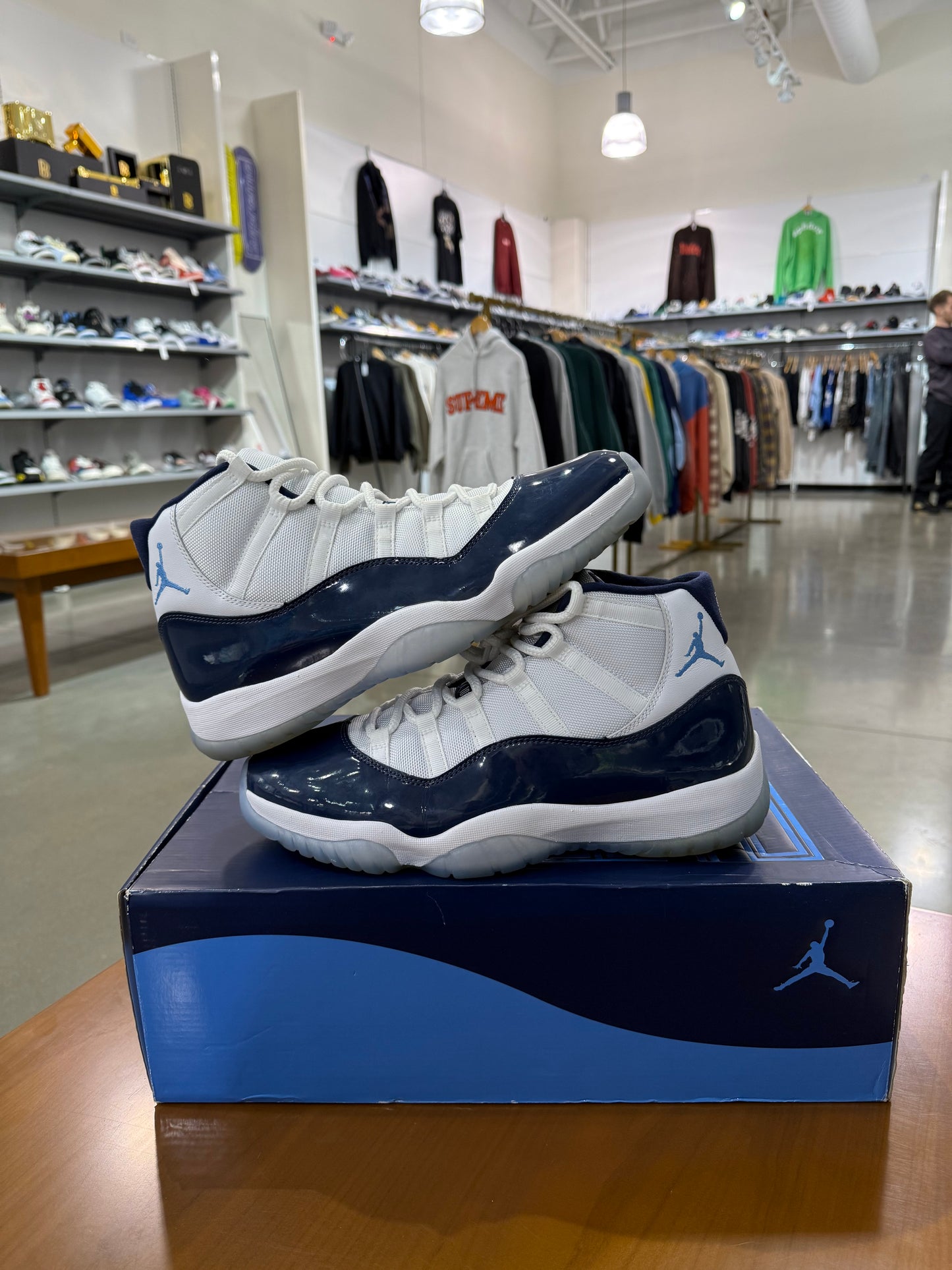 Preowned Air Jordan 11 High Win Like 82