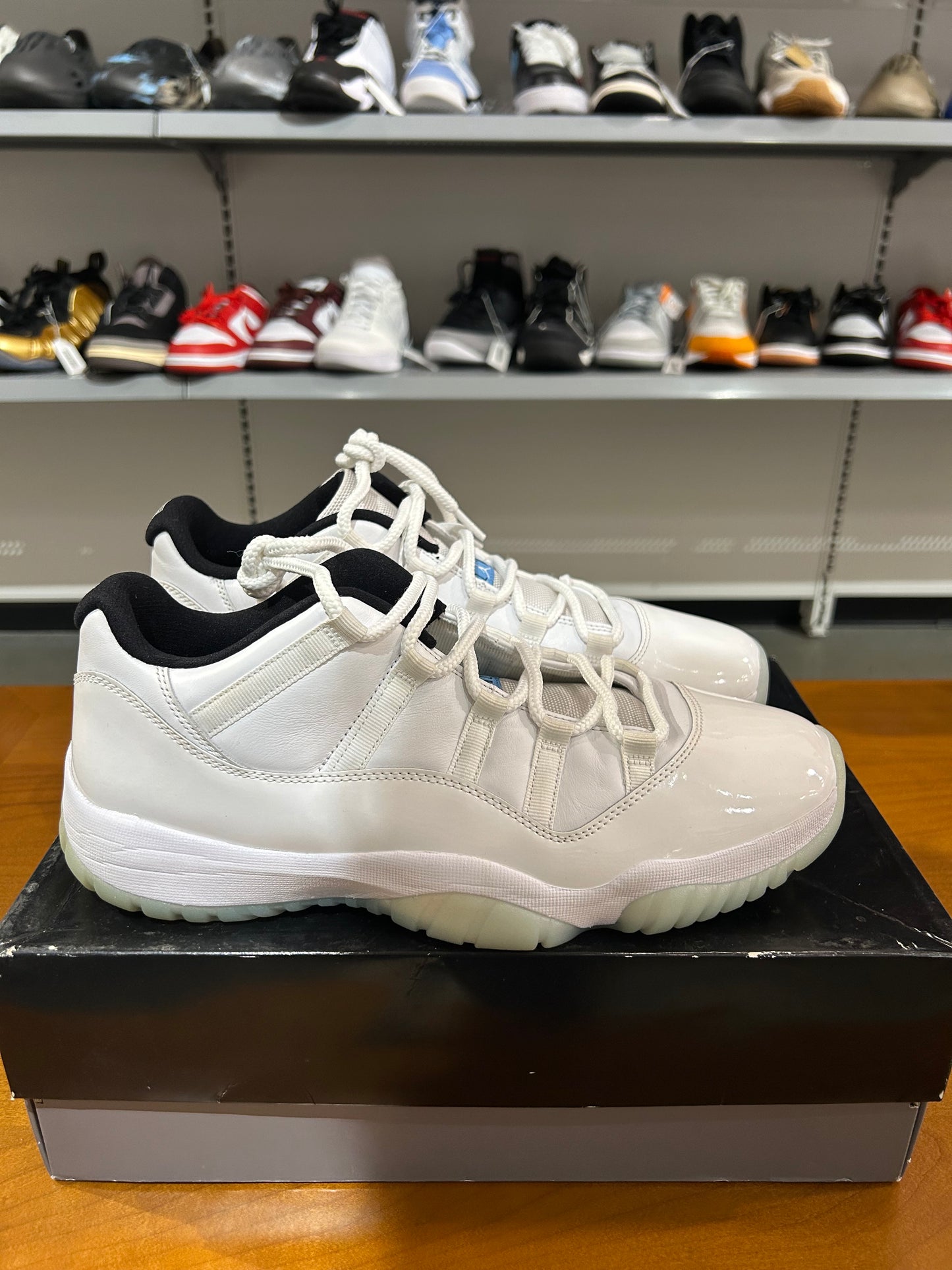 Preowned Air Jordan 11 Low Legend Blue