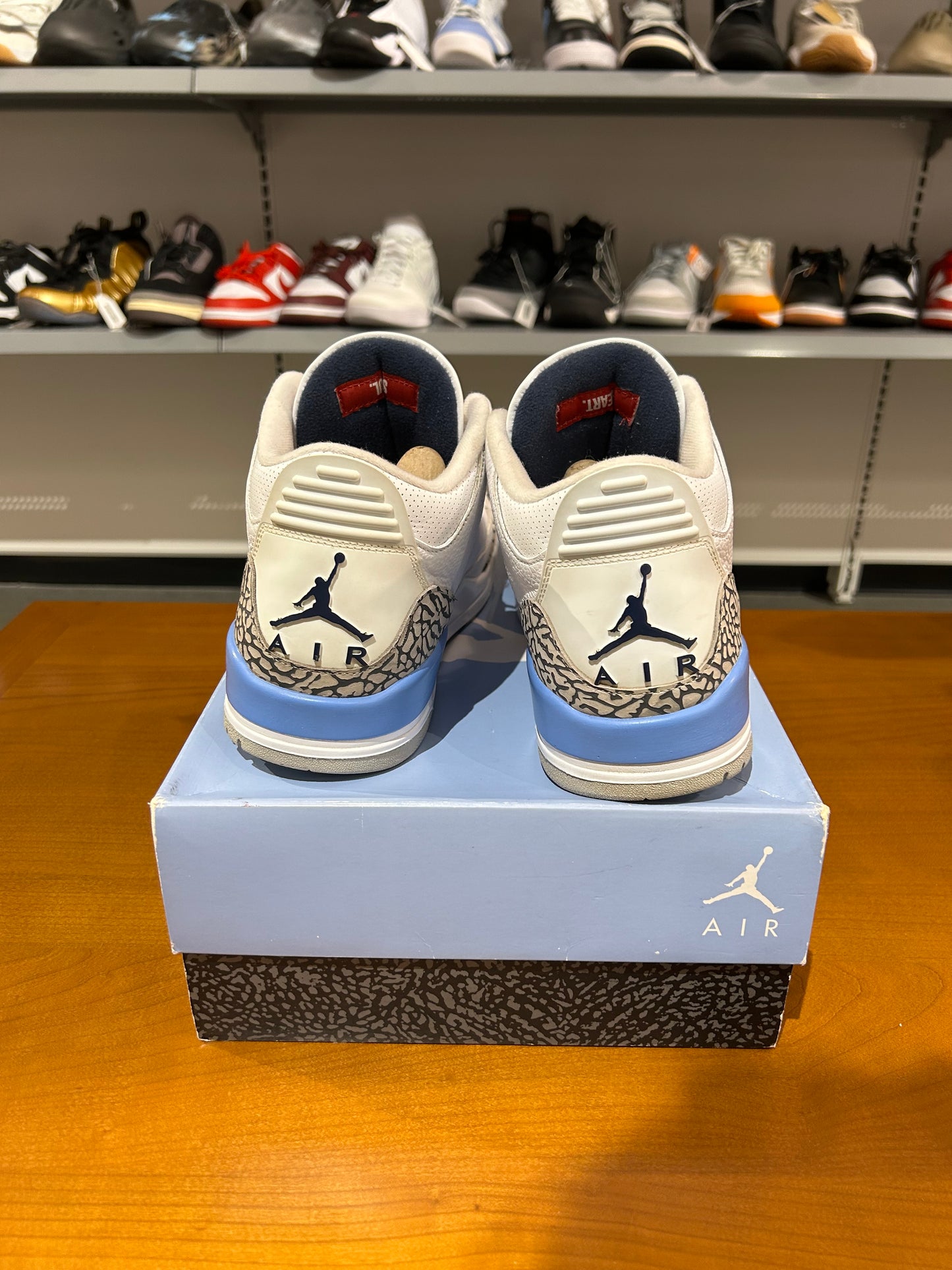 Preowned Air Jordan 3 UNC