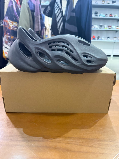 Preowned Yeezy Foam Runner Onyx