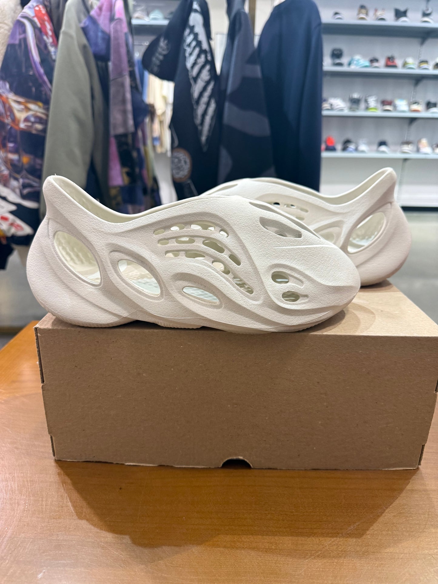 Preowned Yeezy Foam Runner Ararat