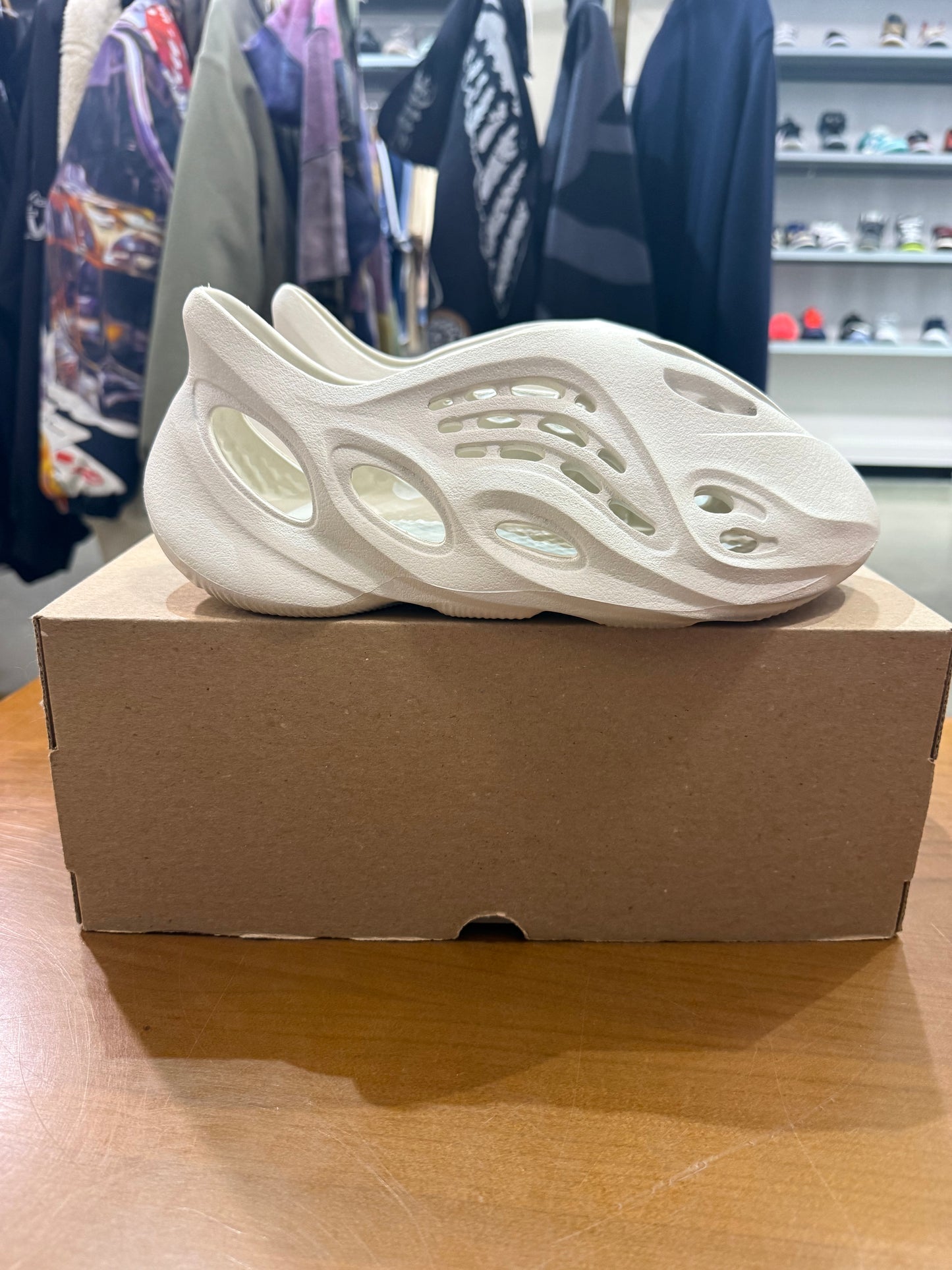 Preowned Yeezy Foam Runner Ararat