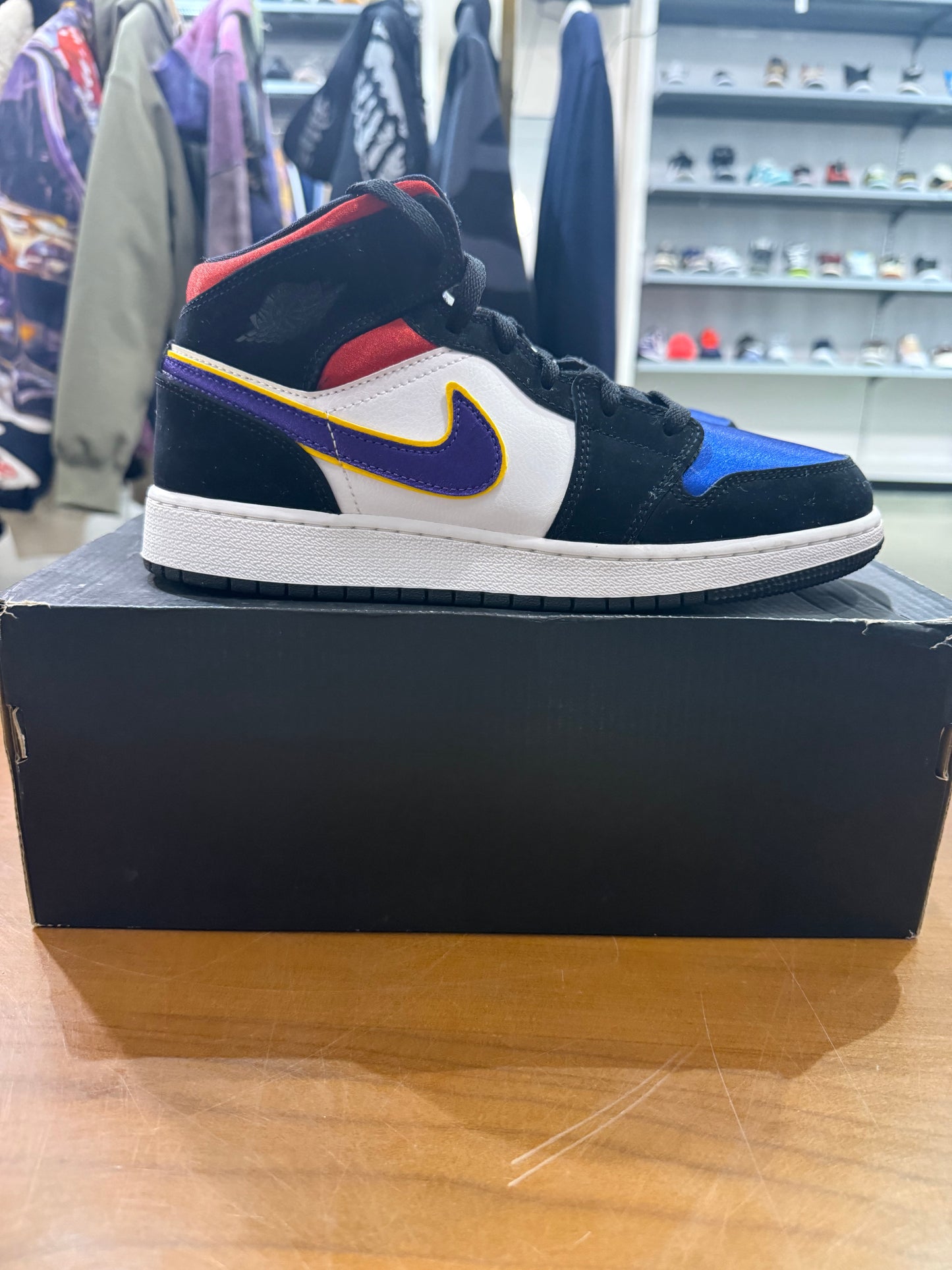 Preowned Air Jordan 1 Mid Lakers Top 3
