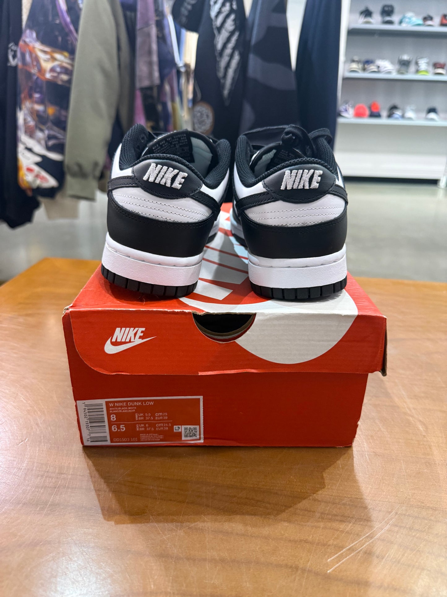 Preowned Nike Dunk Low Panda