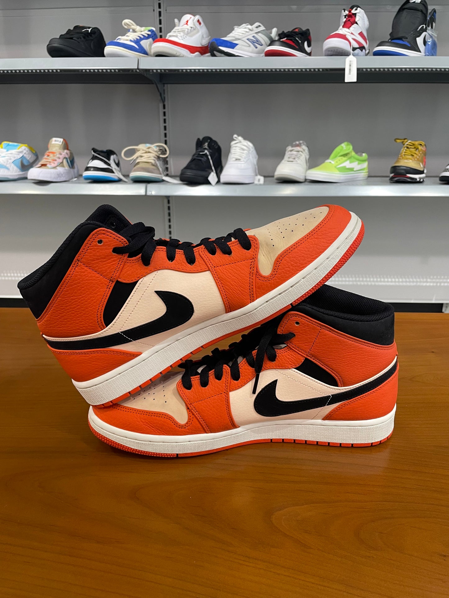 Preowned Air Jordan 1 Mid Team Orange Black