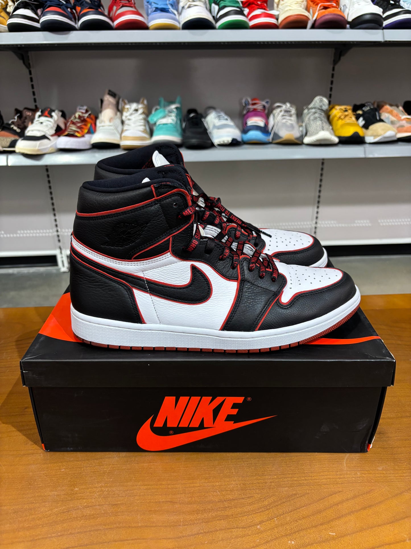 Preowned Air Jordan 1 Bloodline