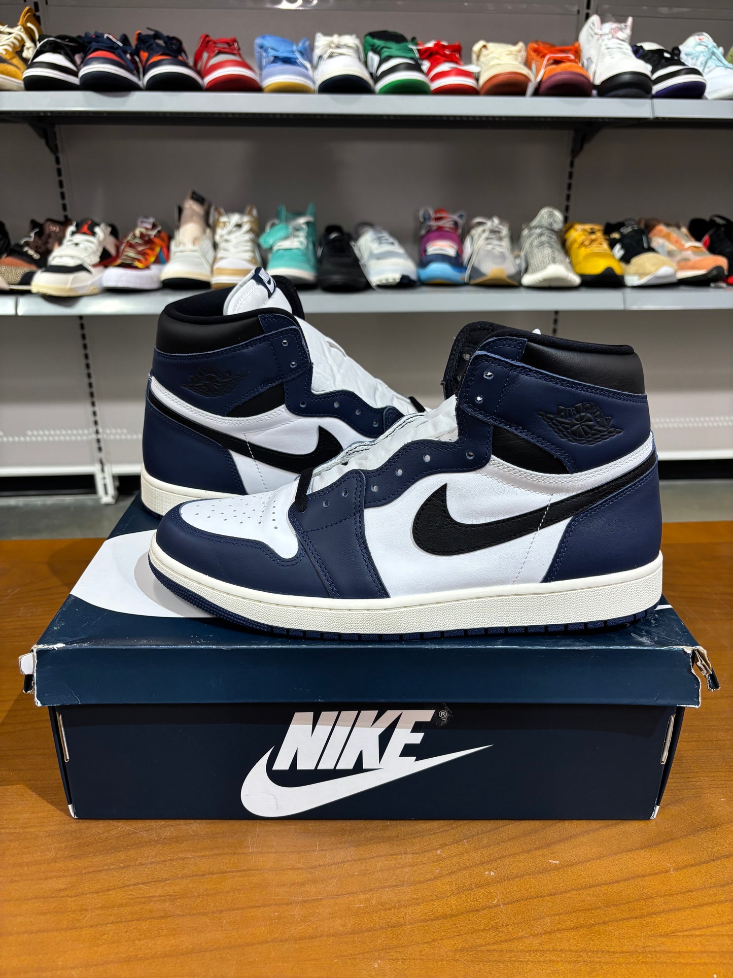 Preowned Air Jordan 1 Midnight Navy