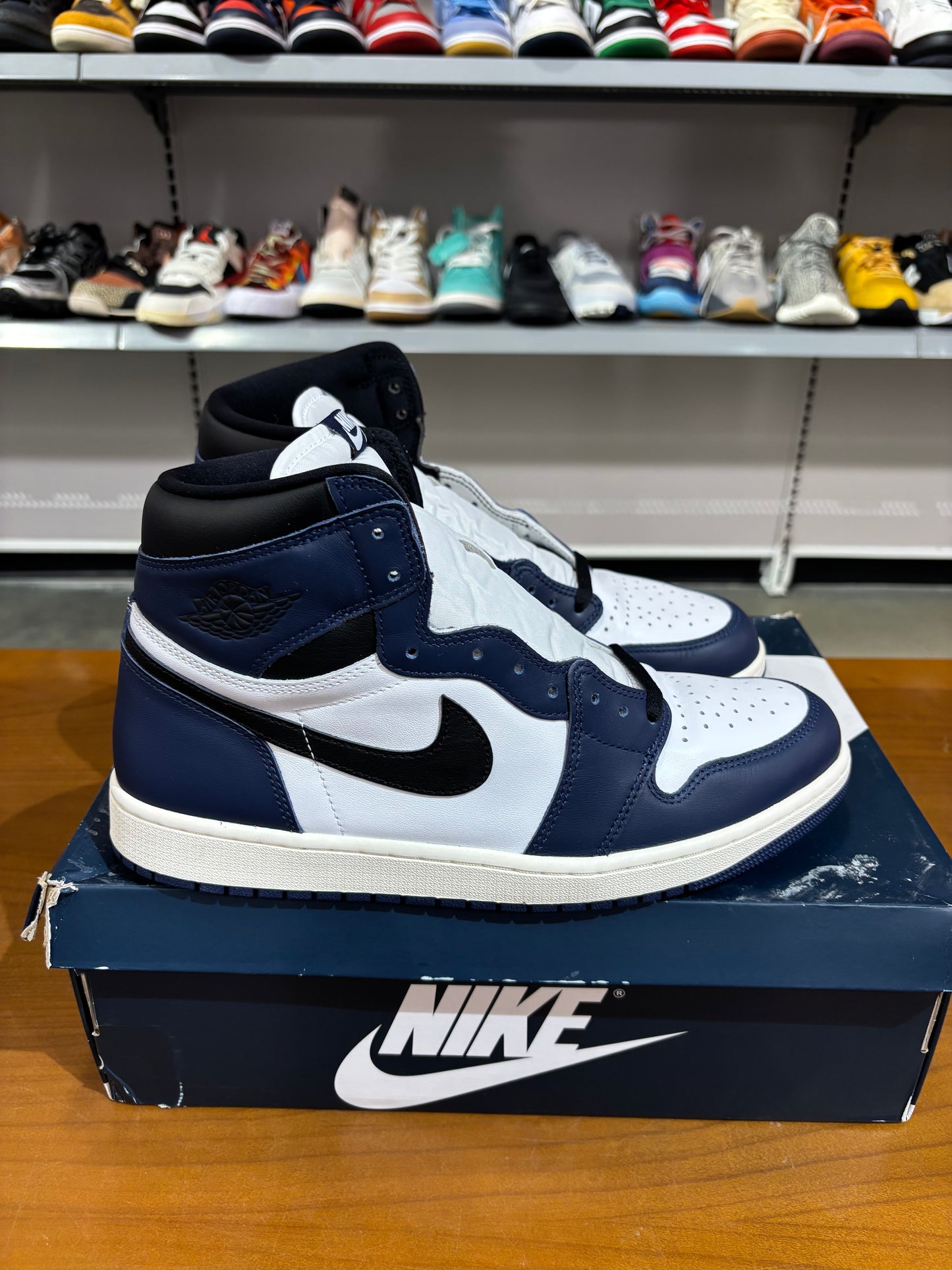 Preowned Air Jordan 1 Midnight Navy