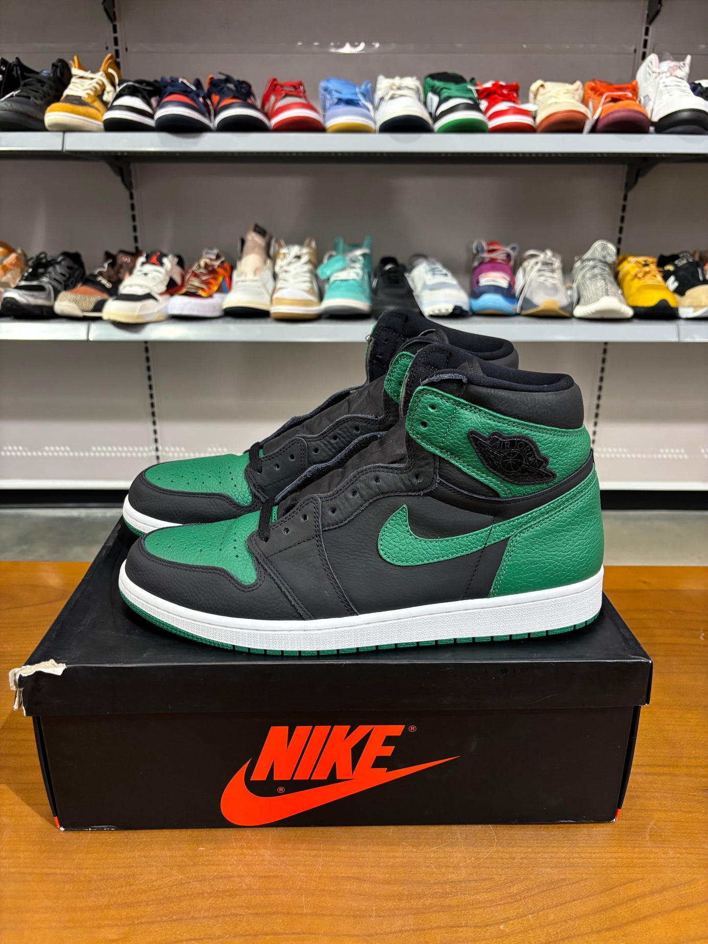 Preowned Air Jordan 1 Pine Green Black