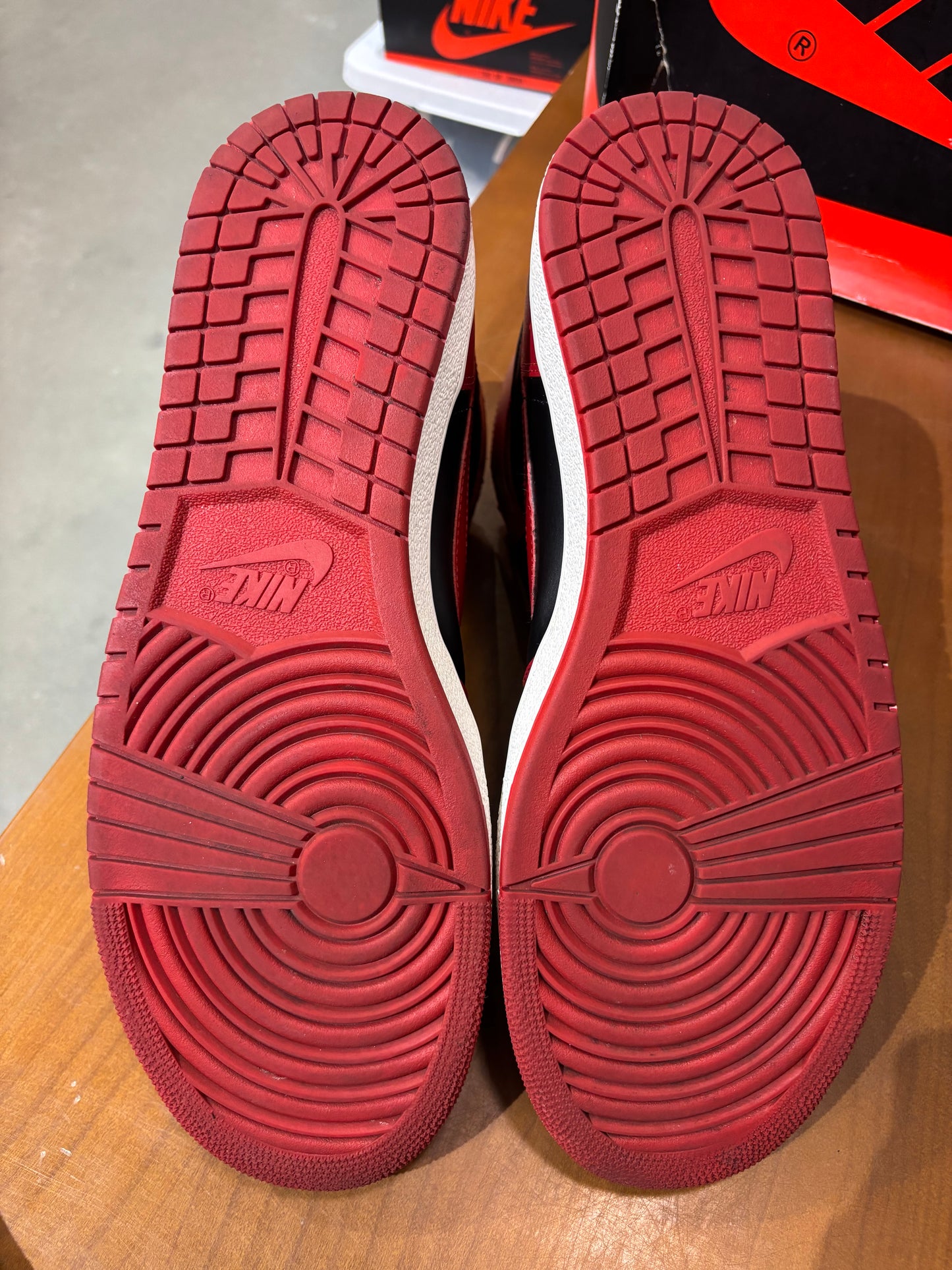 Preowned Air Jordan 1 '85 Varsity Red