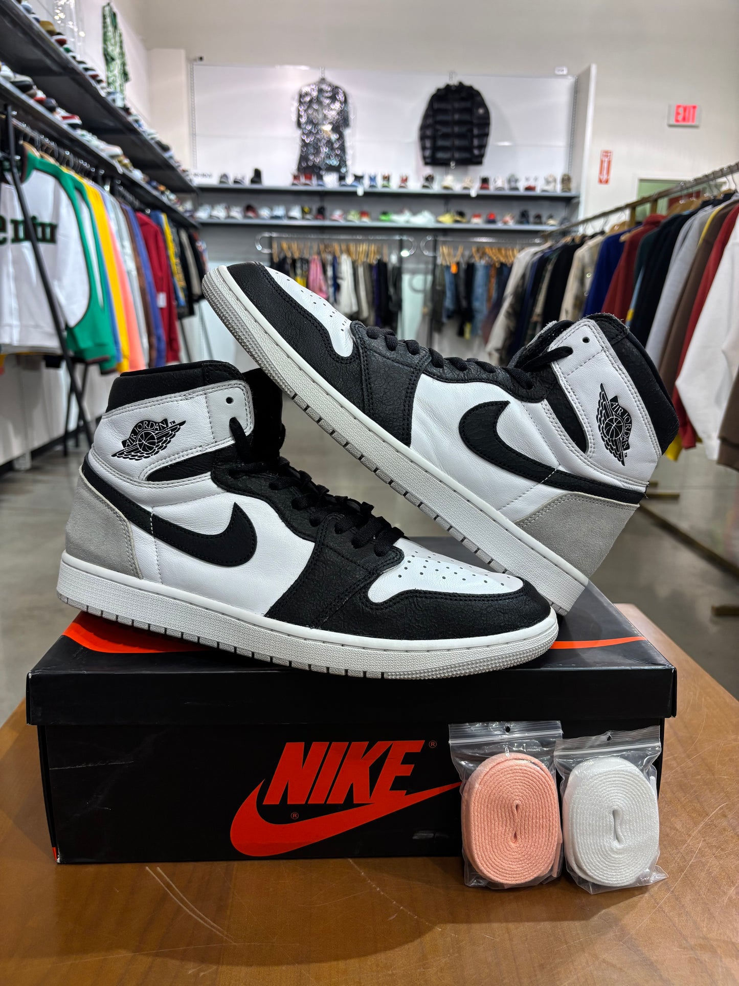 Preowned Air Jordan 1 Bleached Coral