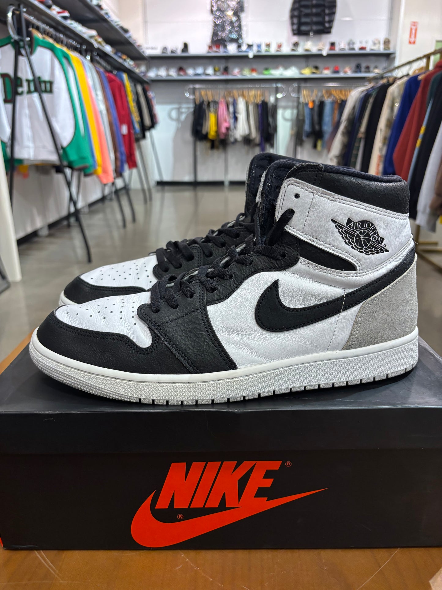 Preowned Air Jordan 1 Bleached Coral