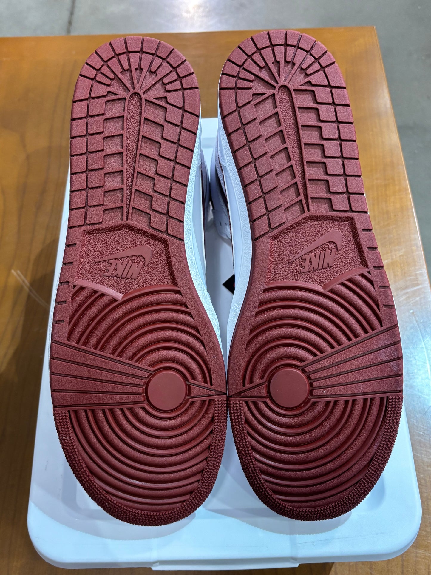 Preowned Air Jordan 1 '85 Metallic Burgundy