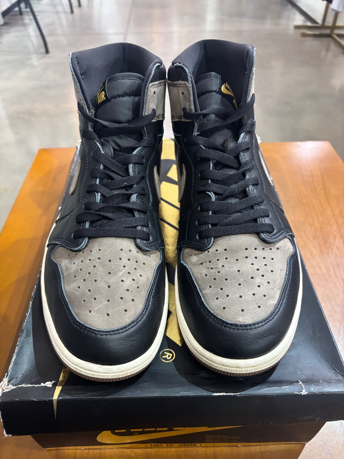 Preowned Air Jordan 1 Palomino