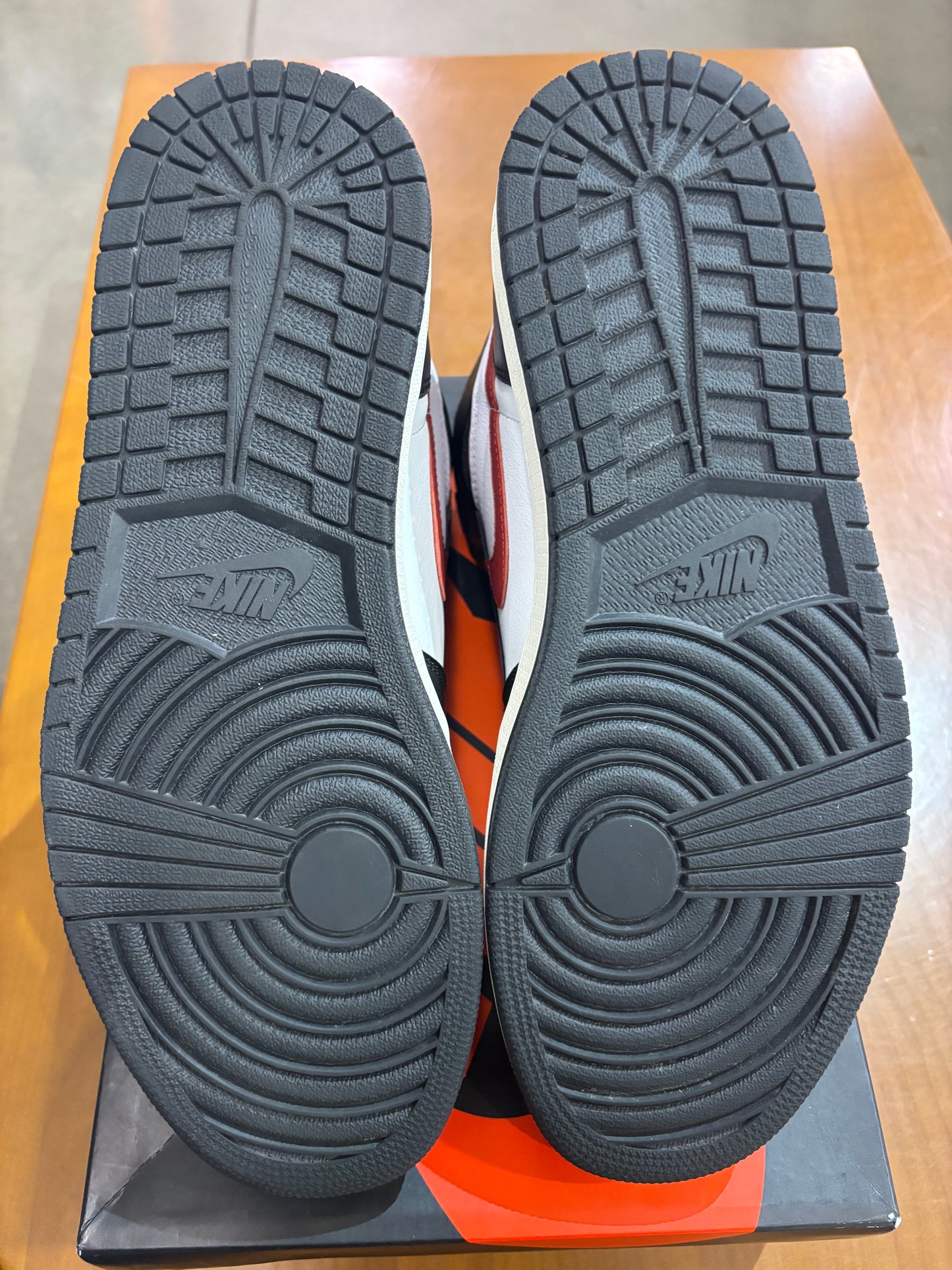 Preowned Air Jordan 1 Black Gym Red