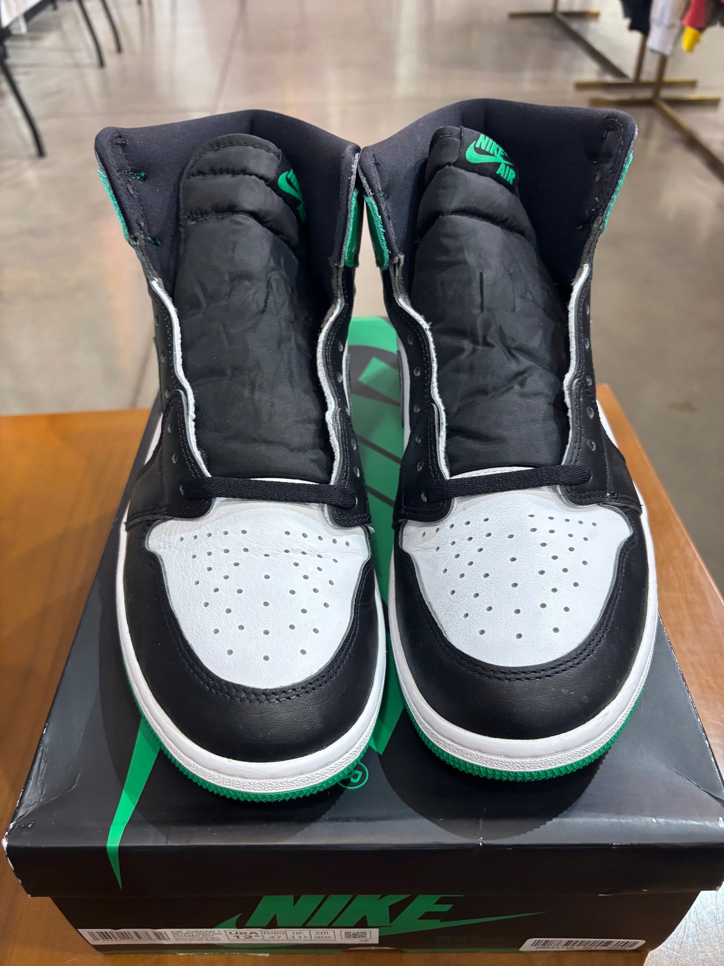 Preowned Air Jordan 1 Lucky Green