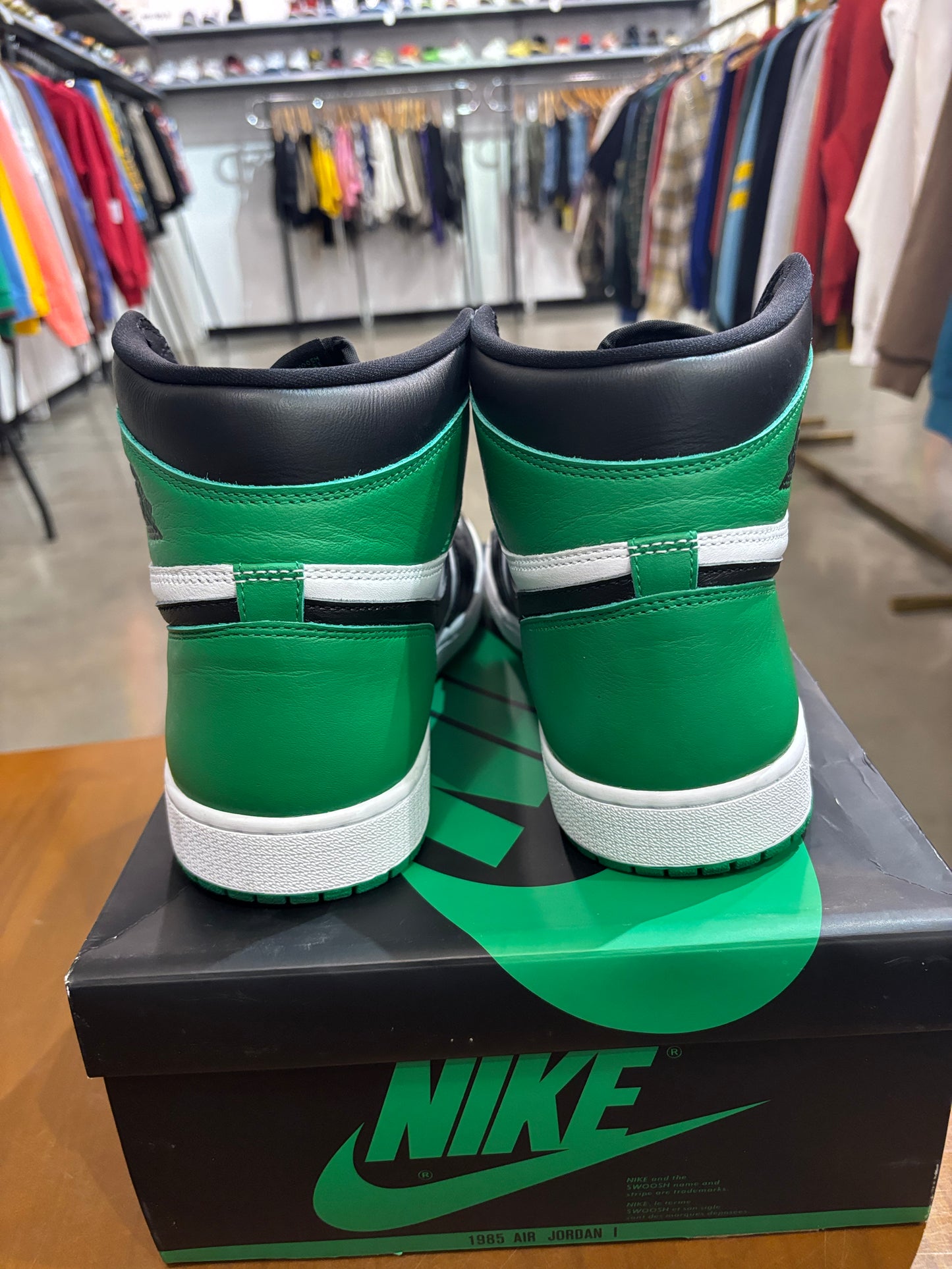 Preowned Air Jordan 1 Lucky Green