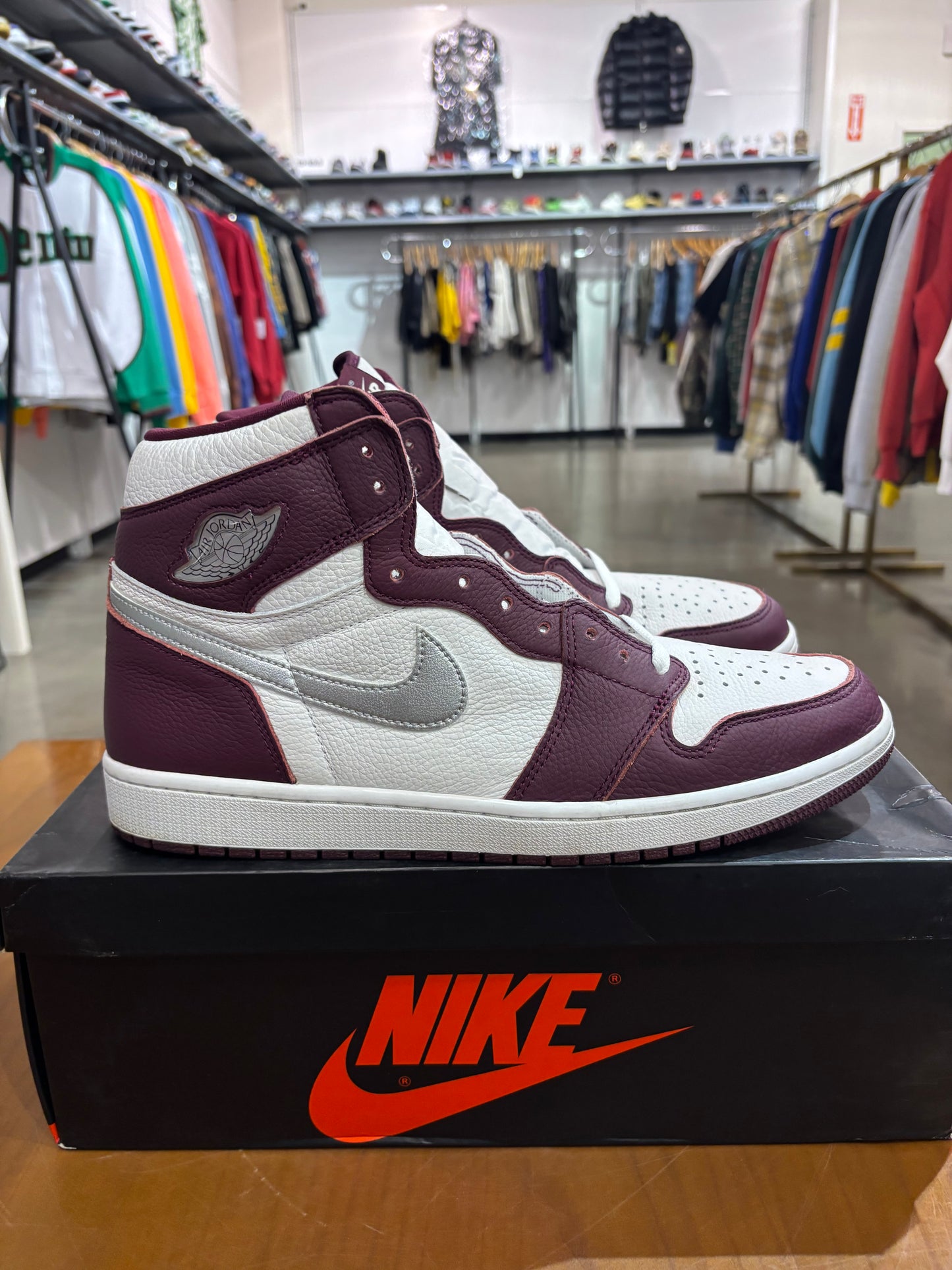 Preowned Air Jordan 1 Bordeaux