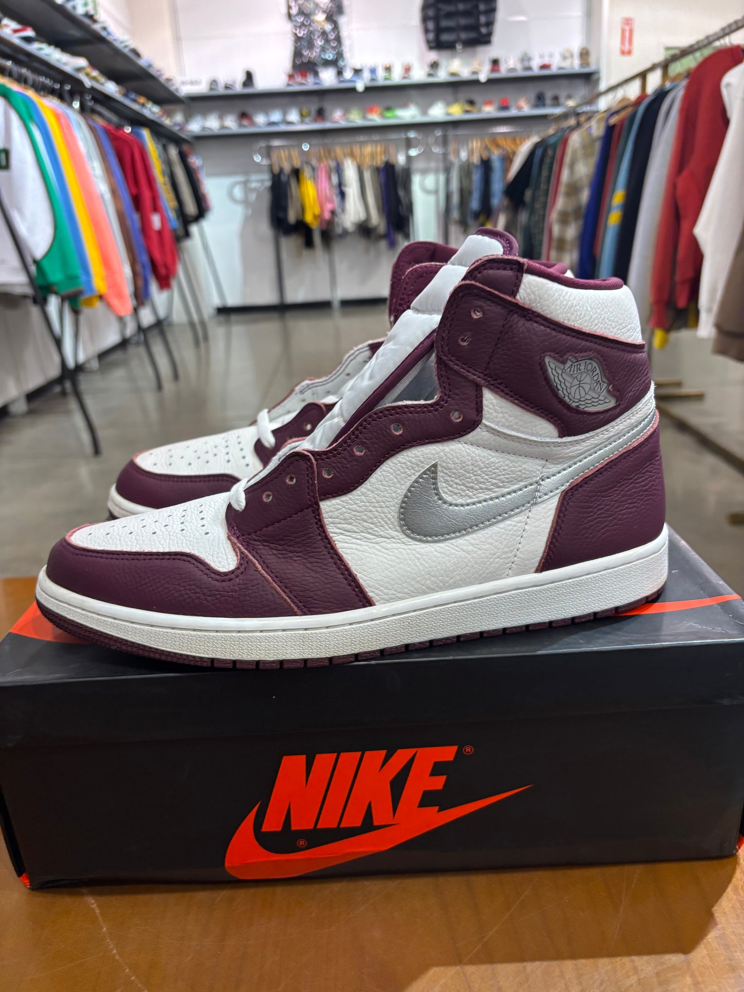 Preowned Air Jordan 1 Bordeaux