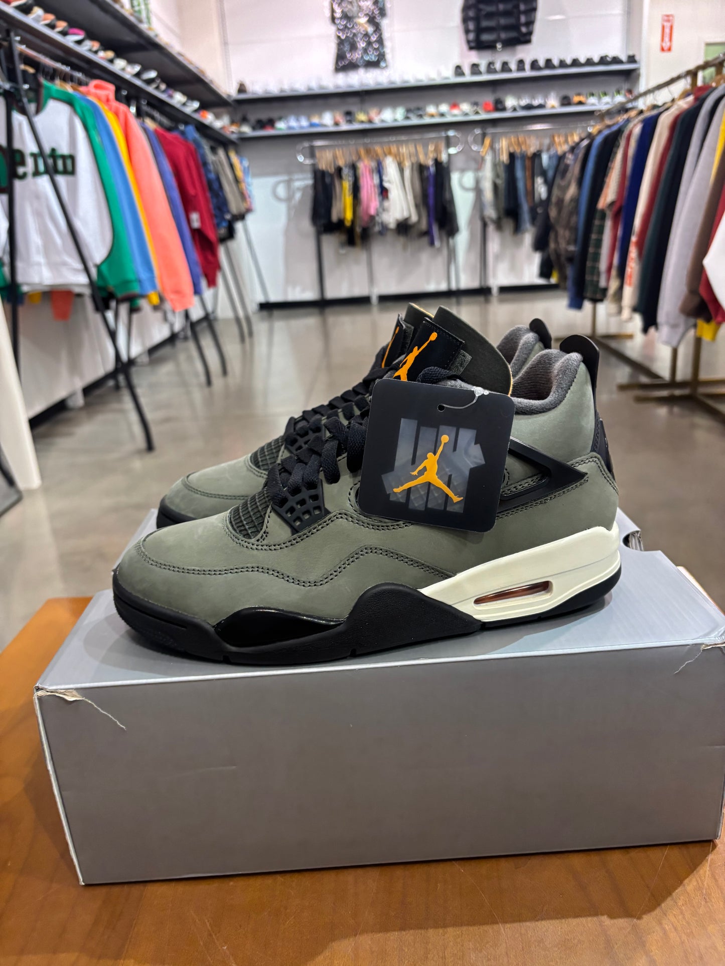 Air Jordan 4 Undefeated