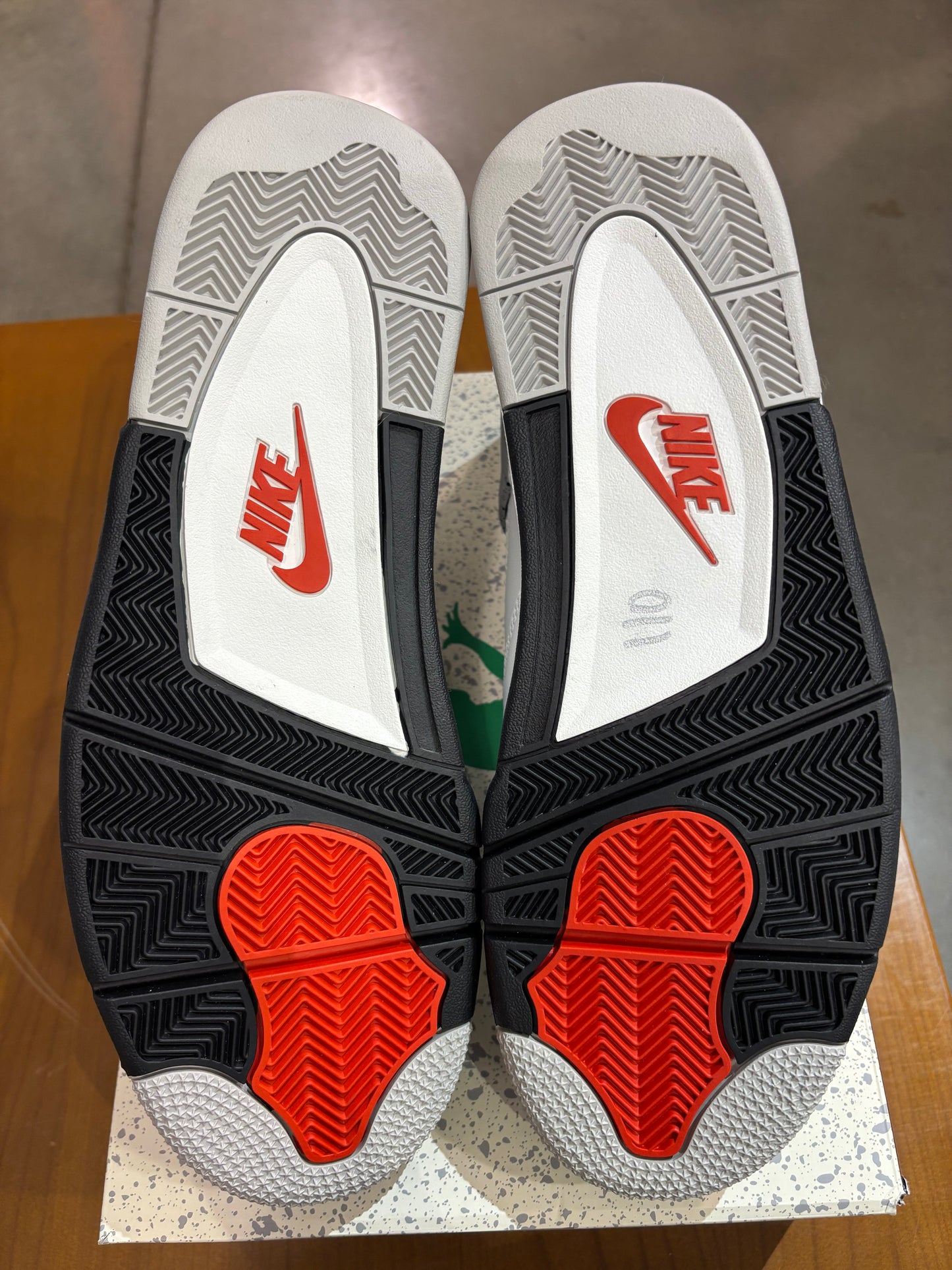 Air Jordan 4 White Cement (B-Grade)