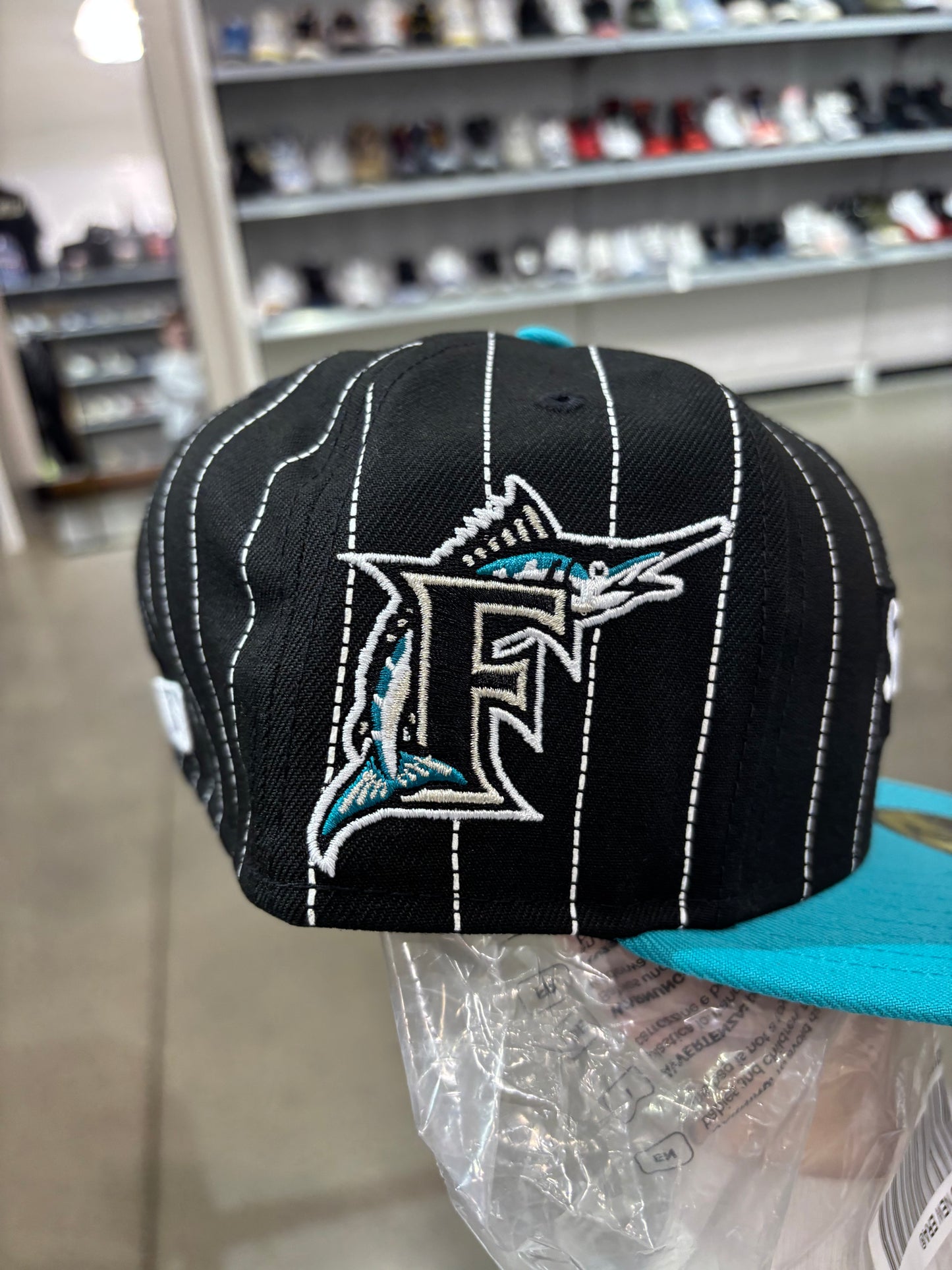 Supreme MLB Teams Box Logo New Era Cap Black Pinstripe