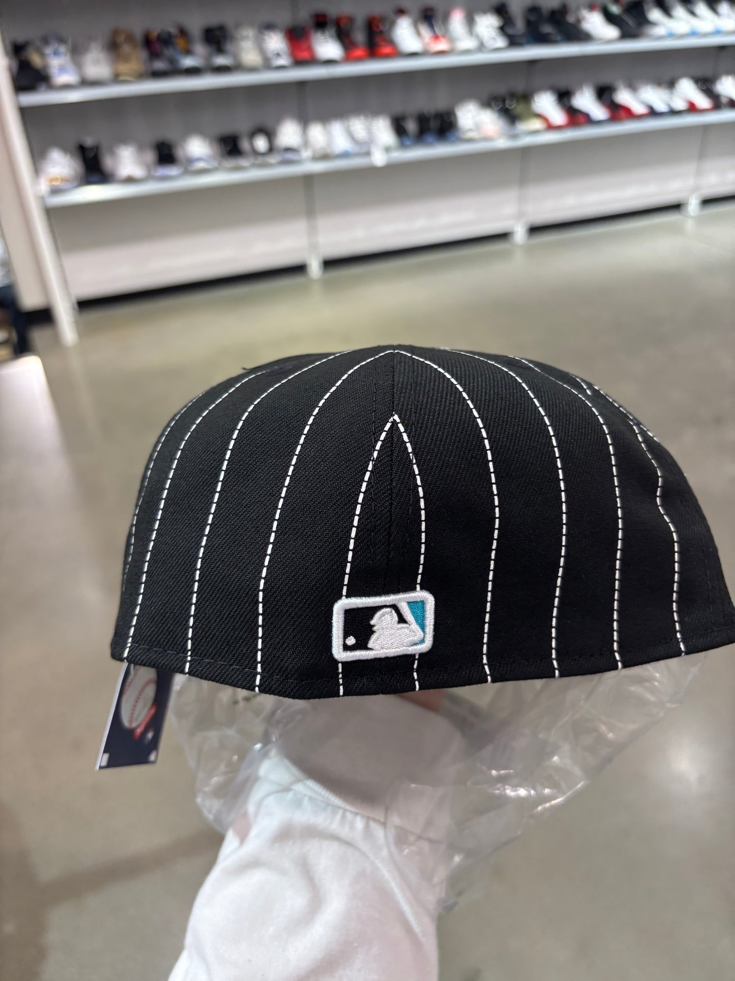 Supreme MLB Teams Box Logo New Era Cap Black Pinstripe