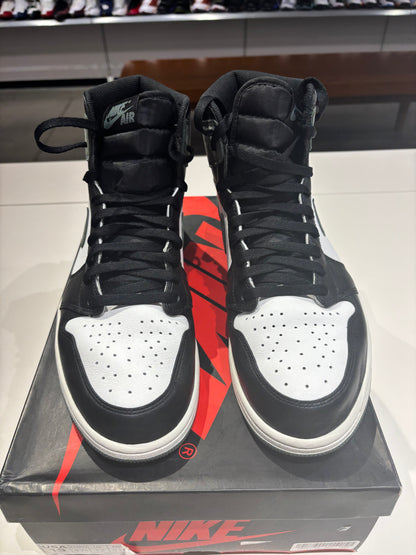 Preowned Air Jordan 1 clay green