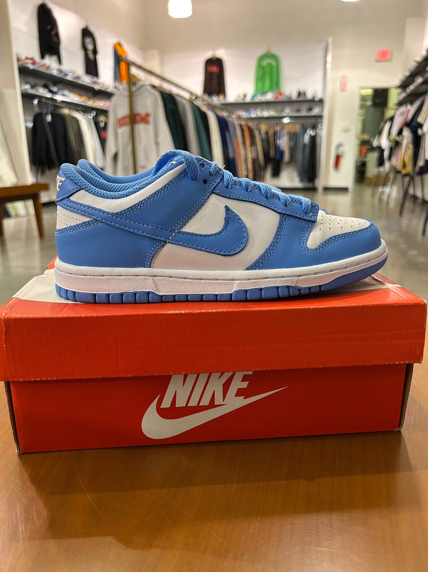 Preowned Nike Dunk Low UNC