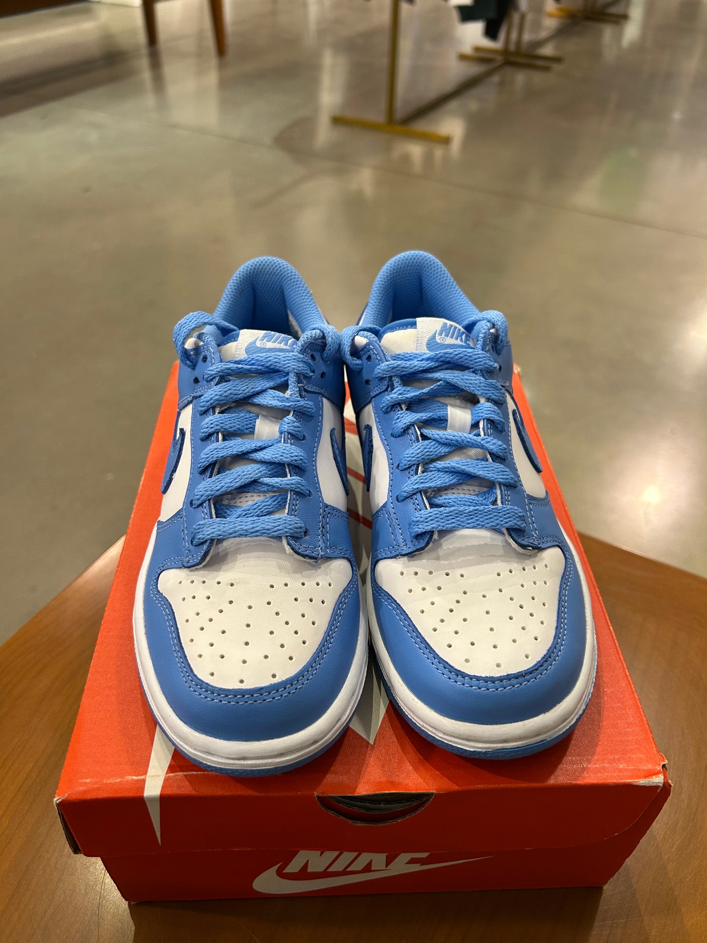 Preowned Nike Dunk Low UNC